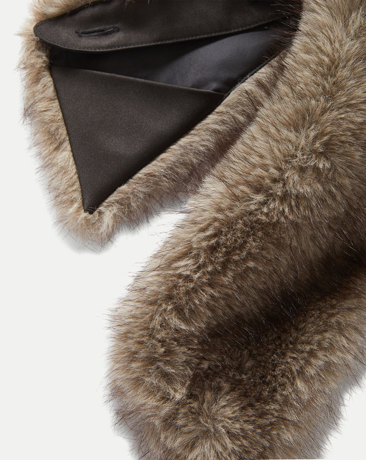 Faux Fur Collar - Image 3