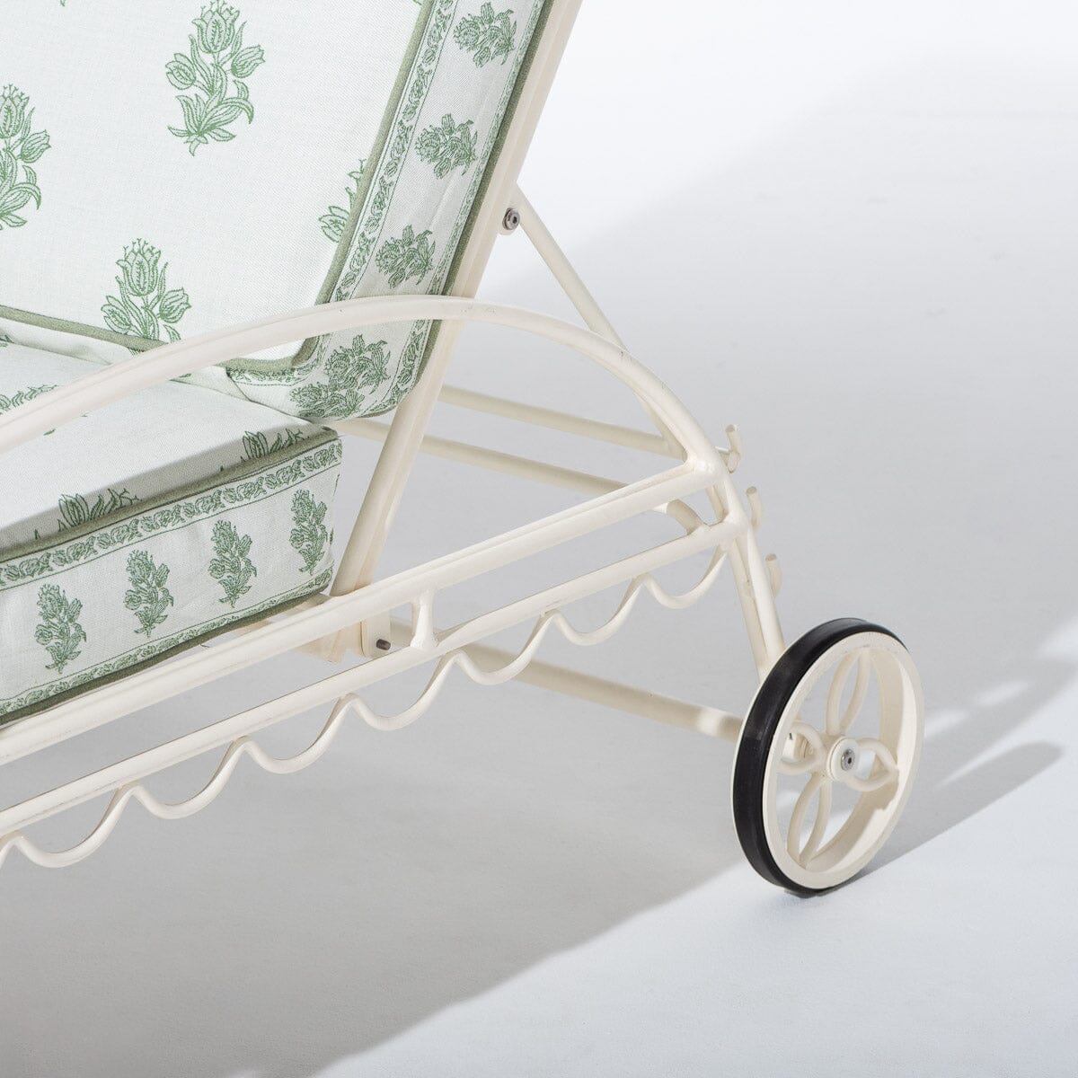 The Al Fresco Sun Lounger by Amanda Lindroth - Image 6