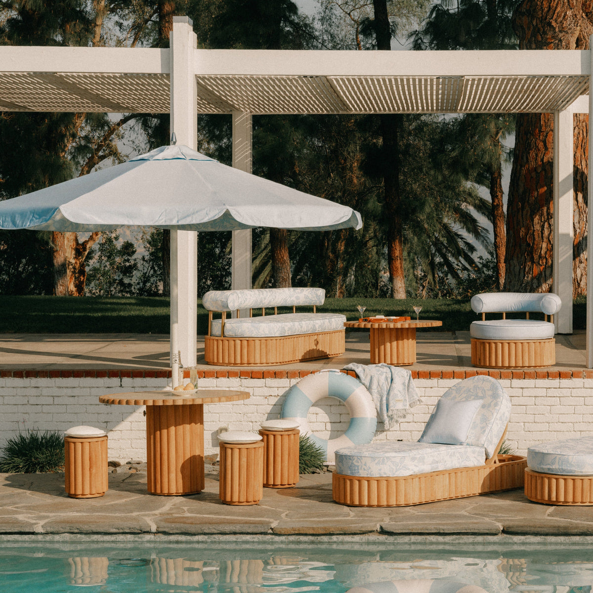 The Daisy Sofa - Image 4