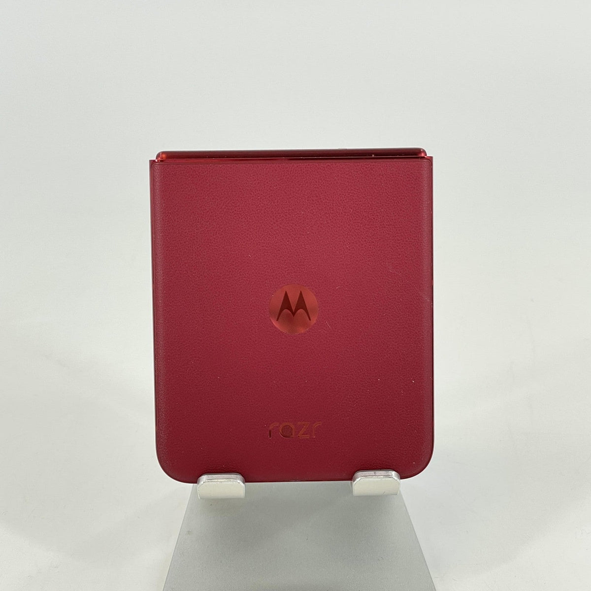 Motorola Razr Ultra (2025) 1TB Red (GSM Unlocked) - Image 7