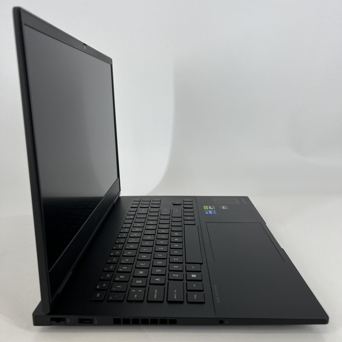 HP Omen 16 Black 2.4 GHz Intel Core i7 13th Gen. 16GB RAM 1TB Solid State Drive NVIDIA GeForce RTX 4060 8 GB - Image 3