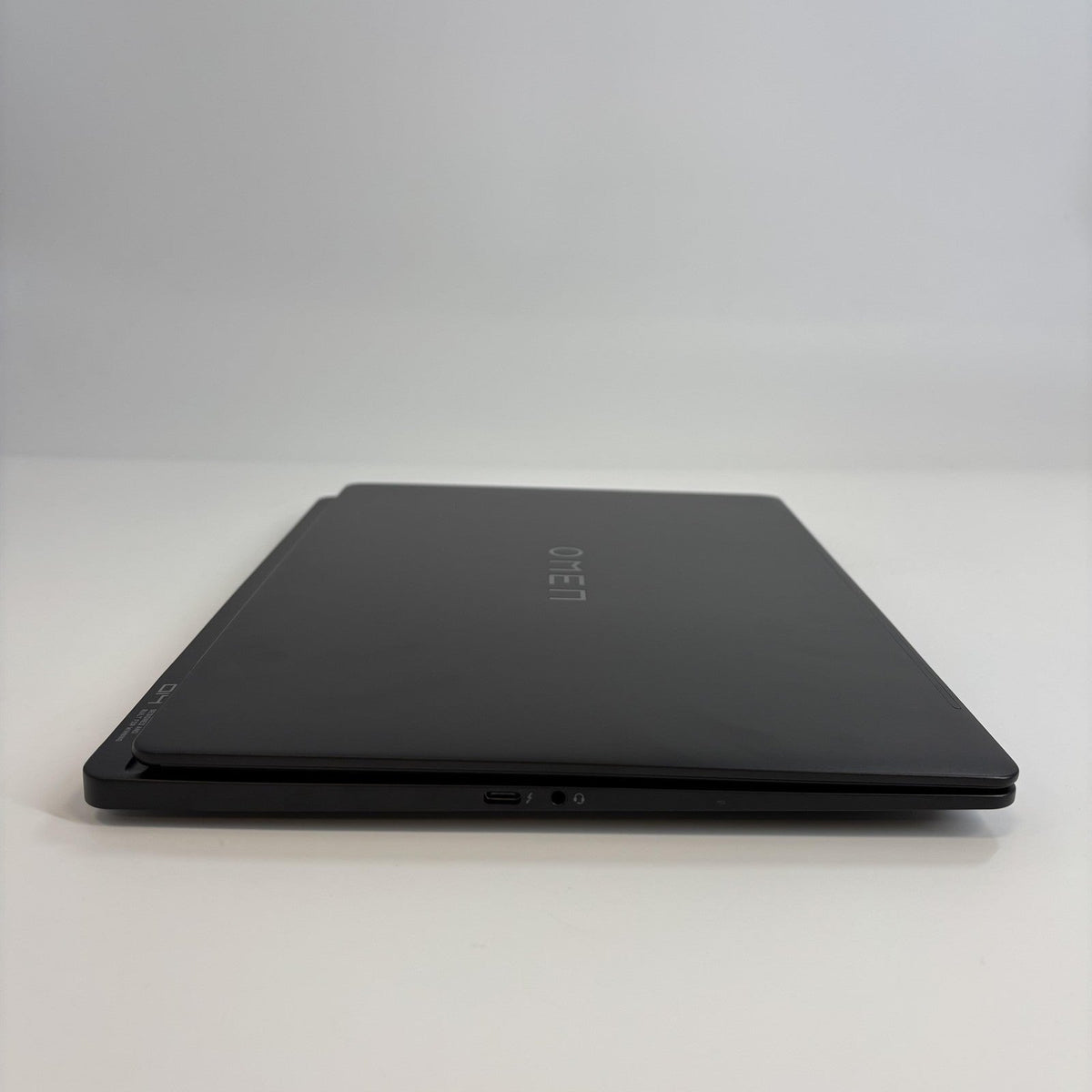 HP Omen Transcend 14 Black 2.5 GHz Intel Core Ultra 9 32GB RAM 1TB Solid State Drive NVIDIA GeForce RTX 4070 8 GB - Image 9