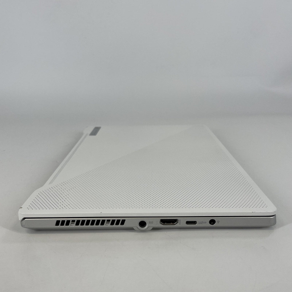 Asus ROG Zephyrus G14 GA401 14 White 3.0 GHz AMD Ryzen 9 4900HS 16GB RAM 1TB Solid State Drive NVIDIA GeForce RTX - Image 10