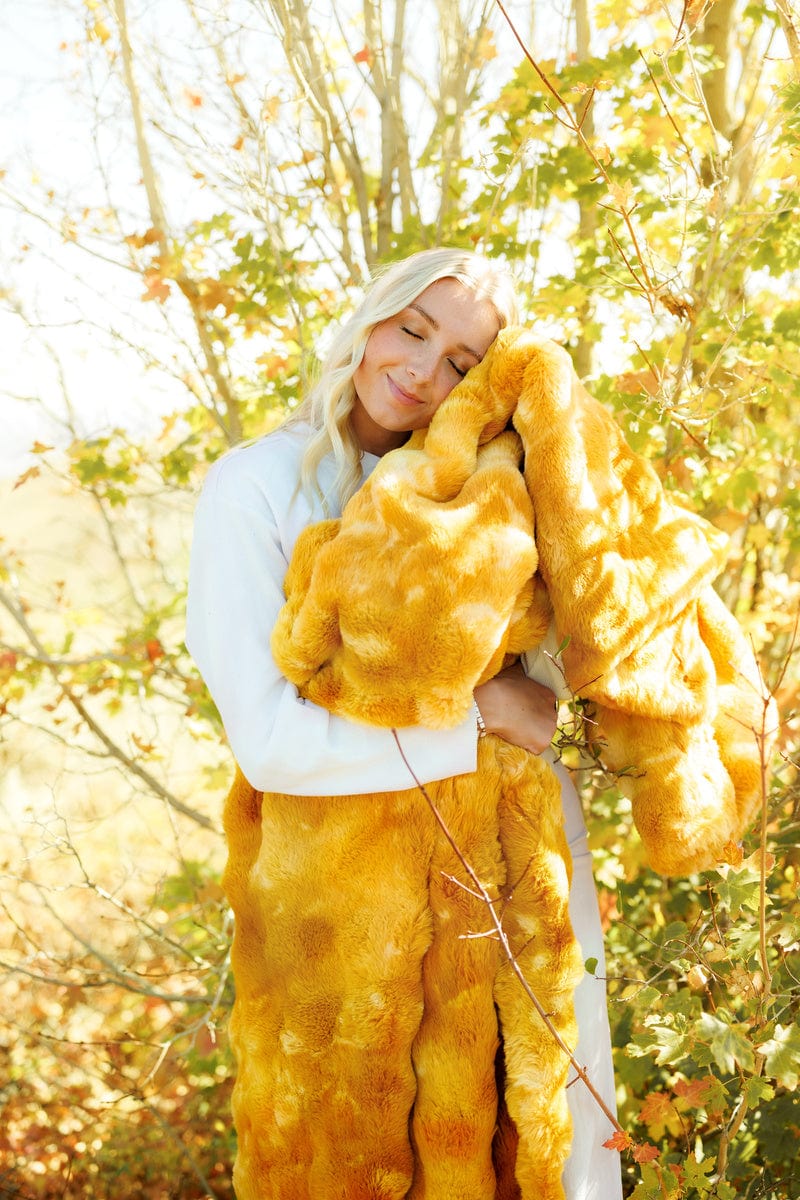 Premium Cloud Amber Blanket - Image 4