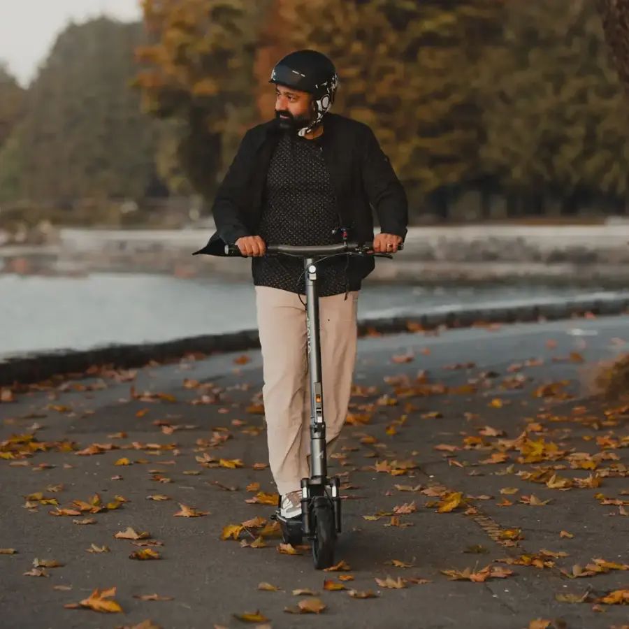 Apollo - Air Premium Electric Scooter w/43 mi Max Range & 21 mph Max Speed - Space Gray - Image 9