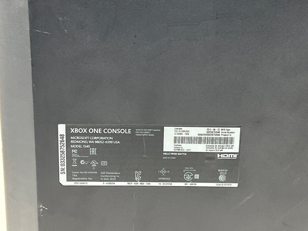 Xbox One Standard Edition Console - 7UV-00077 - Image 8