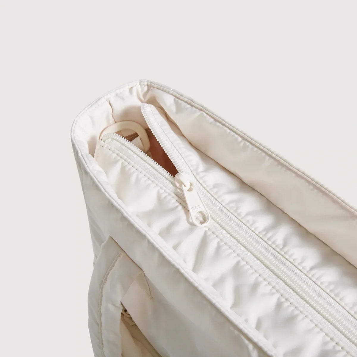 Bubble 21L Puffy Tote - Image 64