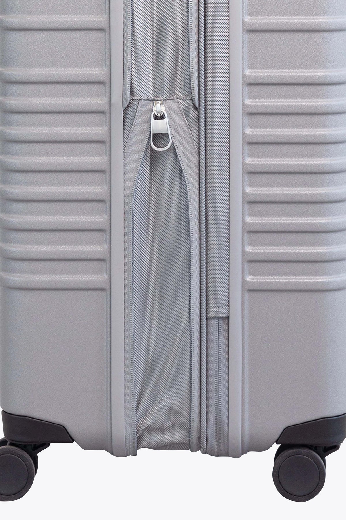 The Carry-On Roller in Grey - Image 9