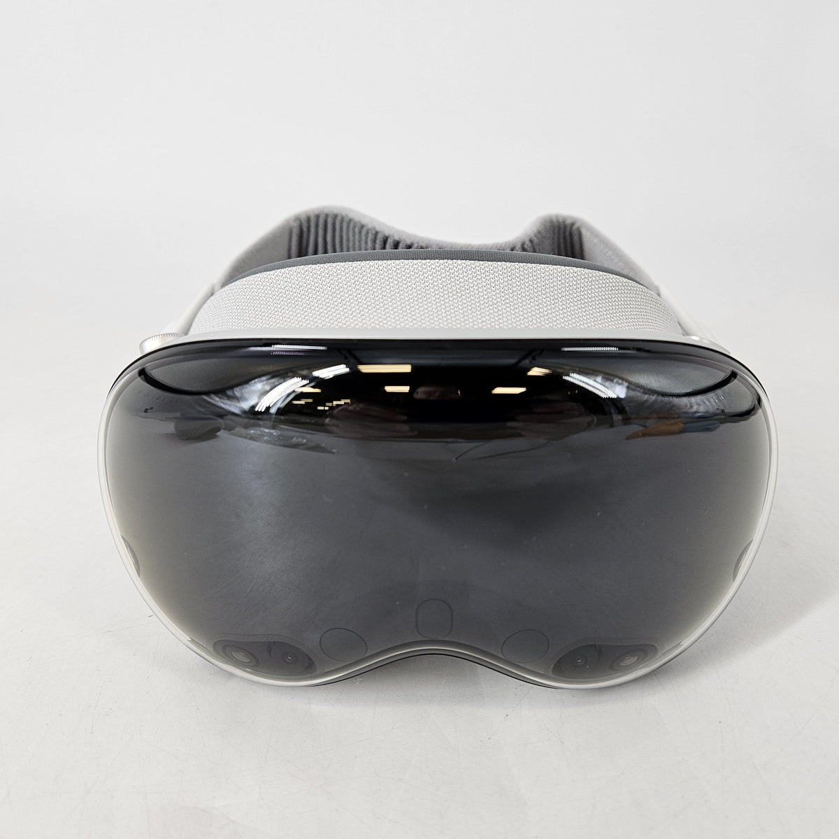 Apple Vision Pro 256GB - Image 2