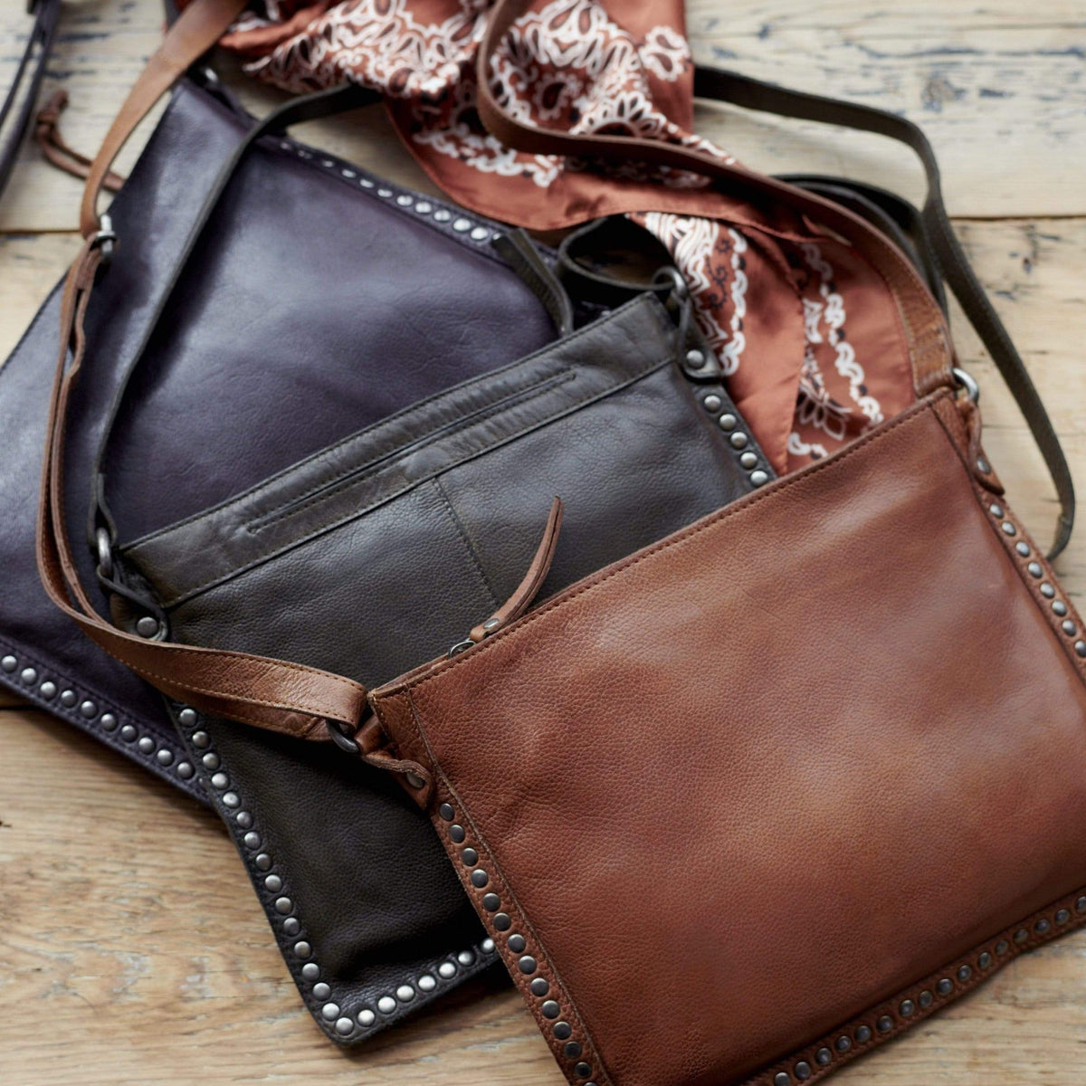 Gabriel Leather Crossbody Bag - Image 18