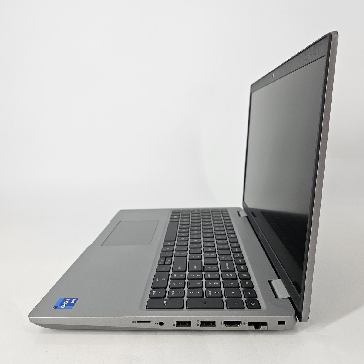 Dell Latitude 5531 15.6 Silver 1.8 GHz Intel Core i7 12th Gen. 16GB RAM 256GB Solid State Drive - Image 3