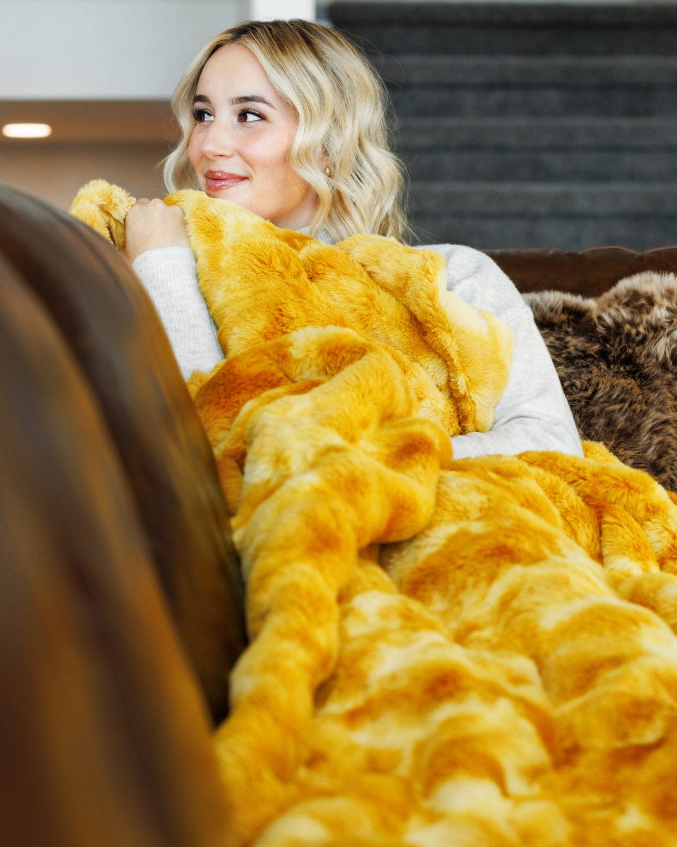 Premium Cloud Amber Blanket - Image 2