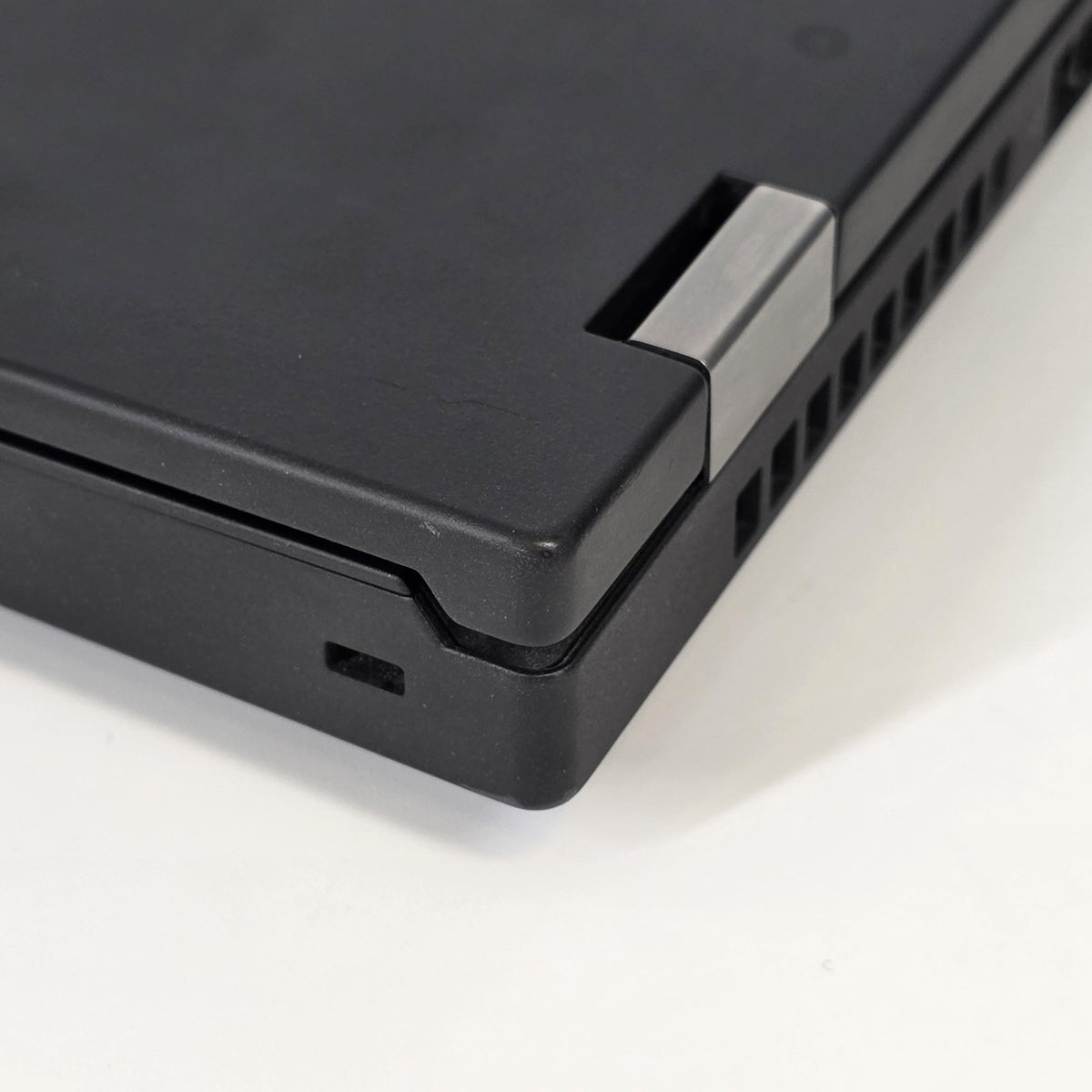 Lenovo ThinkPad P15 Gen 2 Black 2.3 GHz Intel Core i7 11th Gen. 32GB RAM 1TB Solid State Drive NVIDIA RTX A4000 8 - Image 19
