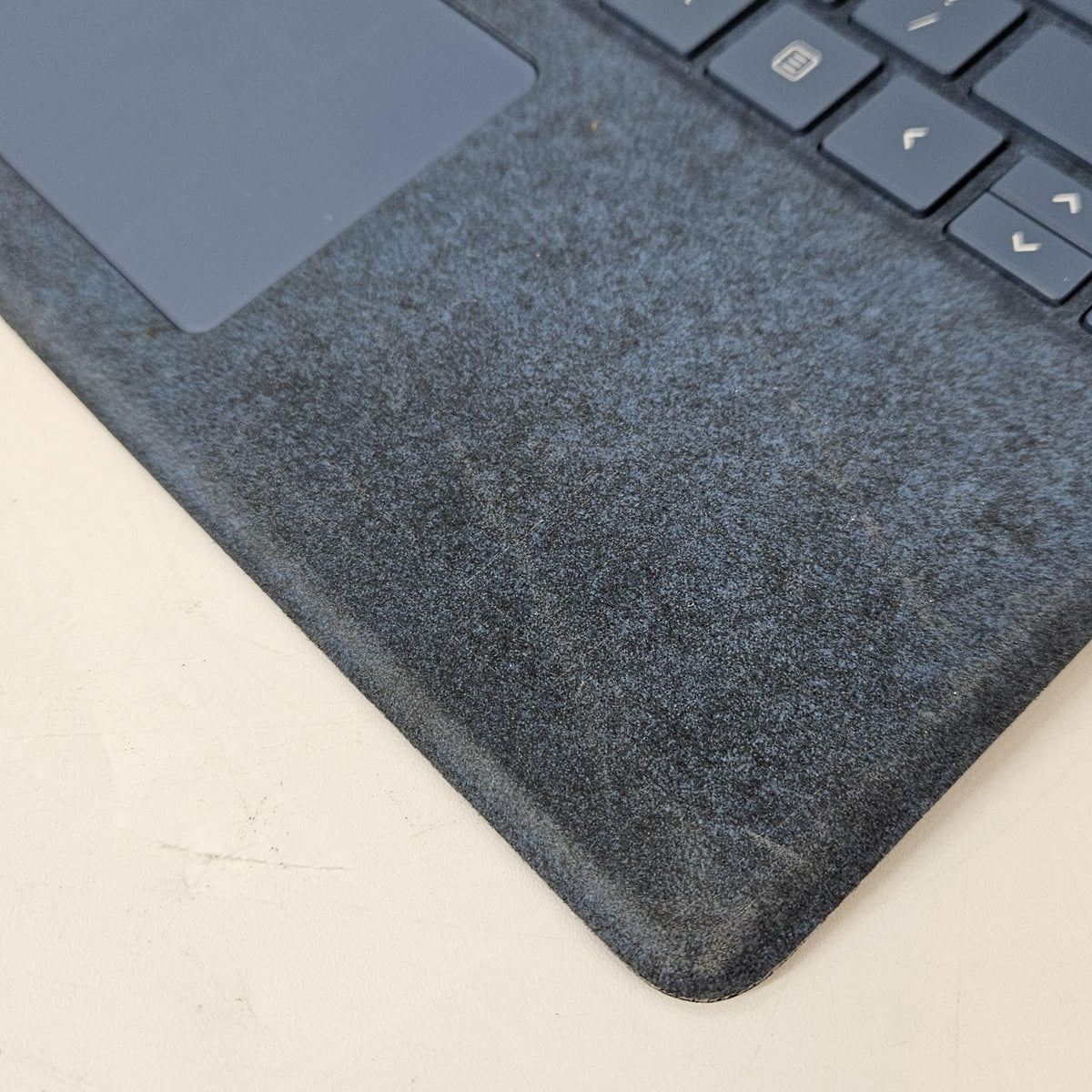 Microsoft Surface Pro 9 13 Platinum WiFi 2.6 GHz Intel Core i7 12th Gen. 16GB RAM 256GB Solid State Drive - Image 12