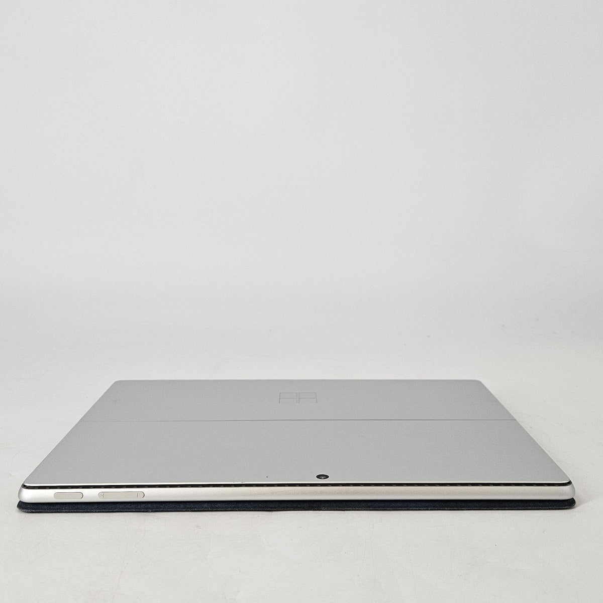 Microsoft Surface Pro 9 13 Platinum WiFi 2.6 GHz Intel Core i7 12th Gen. 16GB RAM 256GB Solid State Drive - Image 7