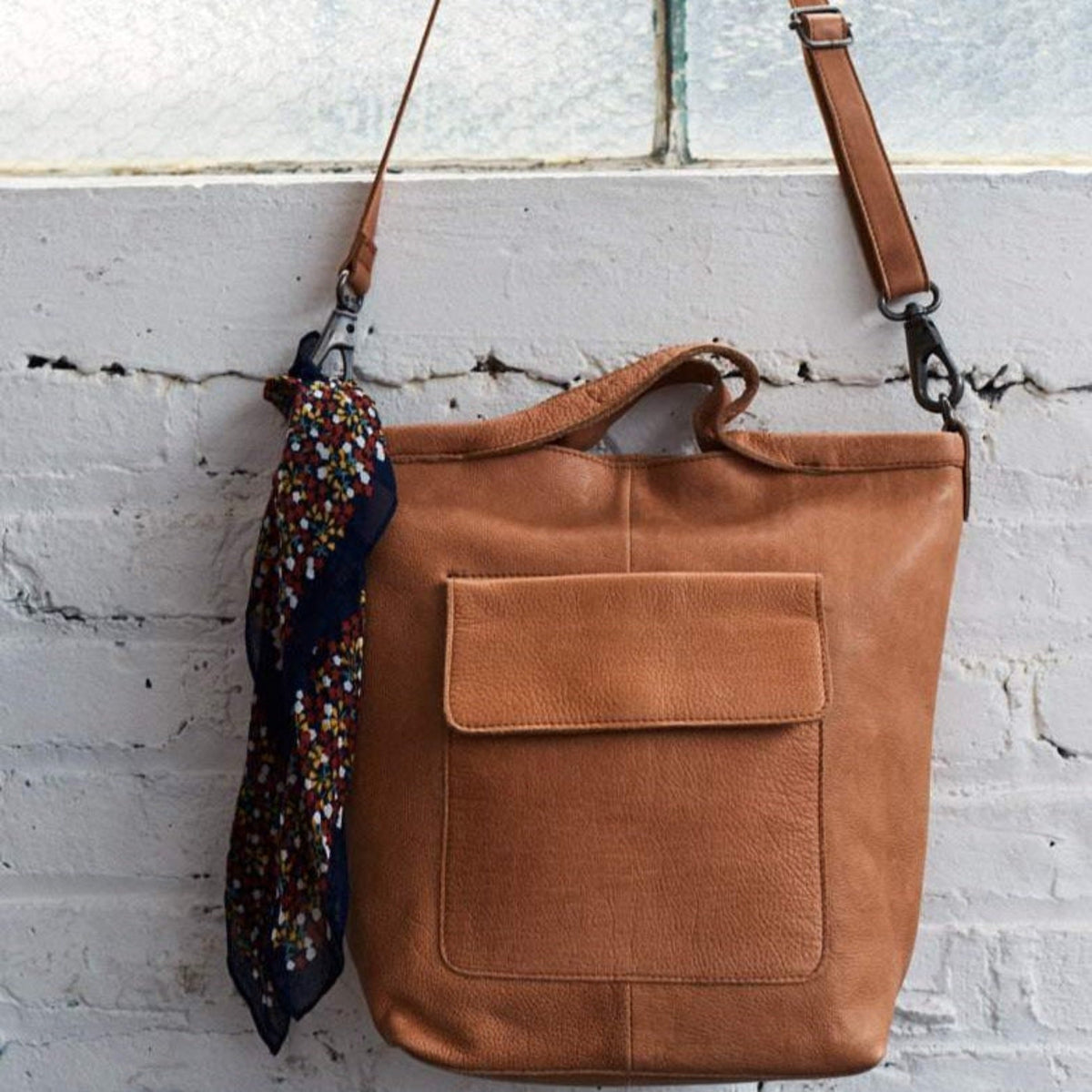 Bianca Leather Crossbody Bag - Image 21