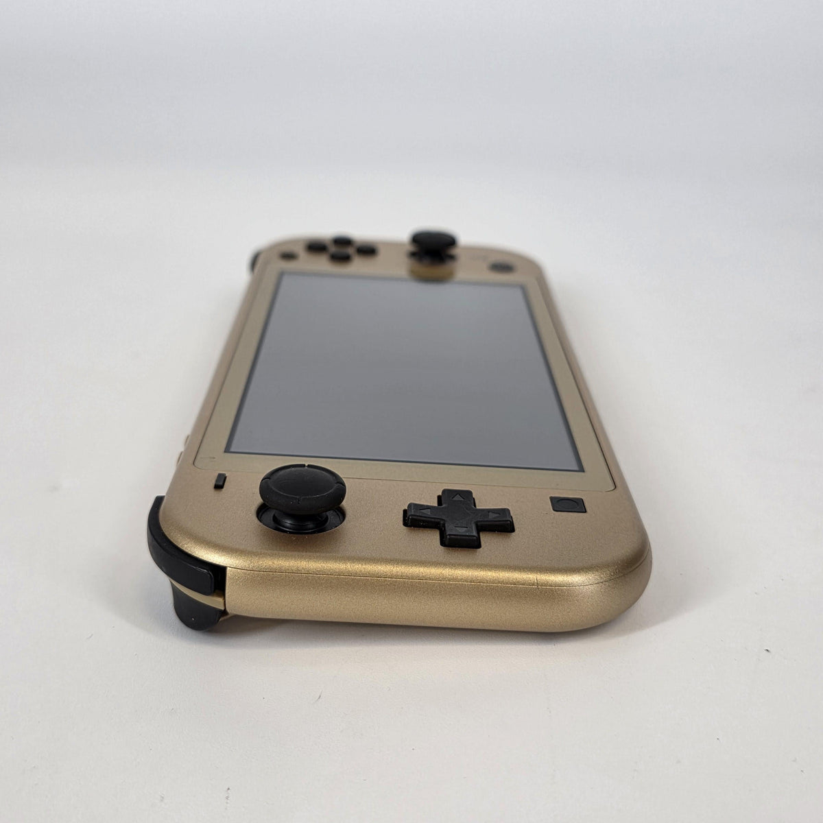 Nintendo Switch Lite Hyrule Edition Gold 32GB - Image 5