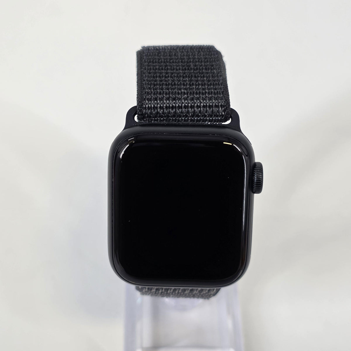Apple Watch SE 3 40mm Midnight WiFi 64GB - Image 2