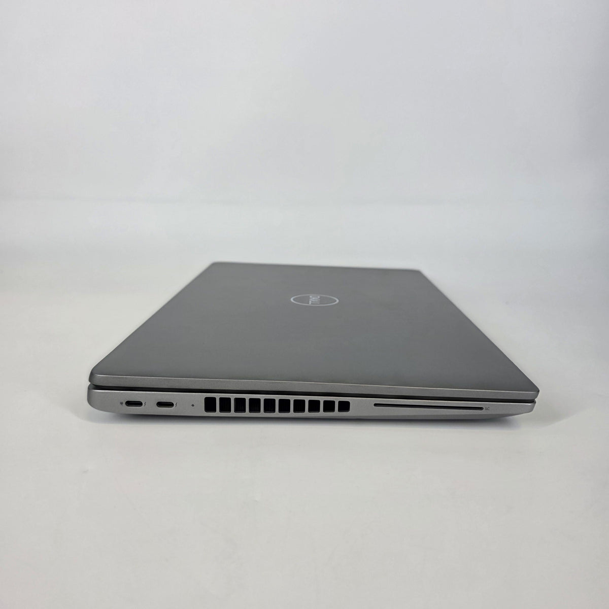 Dell Latitude 5540 15.6 Silver 1.9 GHz Intel Core i7 13th Gen. 32GB RAM 1TB Solid State Drive - Image 8