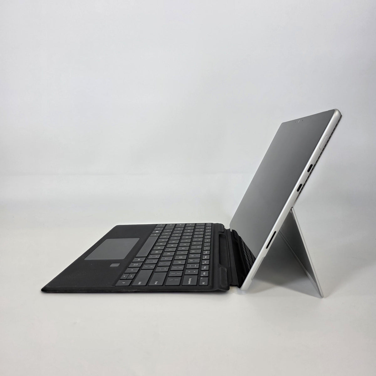 Microsoft Surface Pro 8 13 Silver WiFi 2.6 GHz Intel Core i5 11th Gen. 16GB RAM 256GB Solid State Drive - Image 4