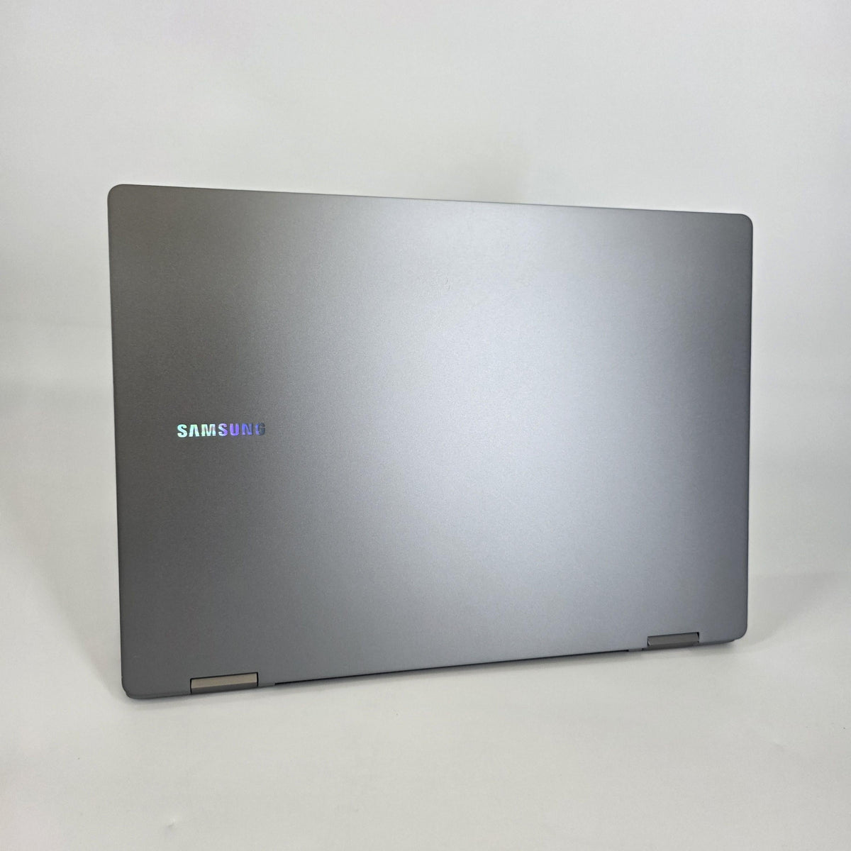 Samsung Galaxy Book5 Pro 360 16 Silver 2.2 GHz Intel Core Ultra 7 Series 2 16GB RAM 1TB Solid State Drive - Image 5