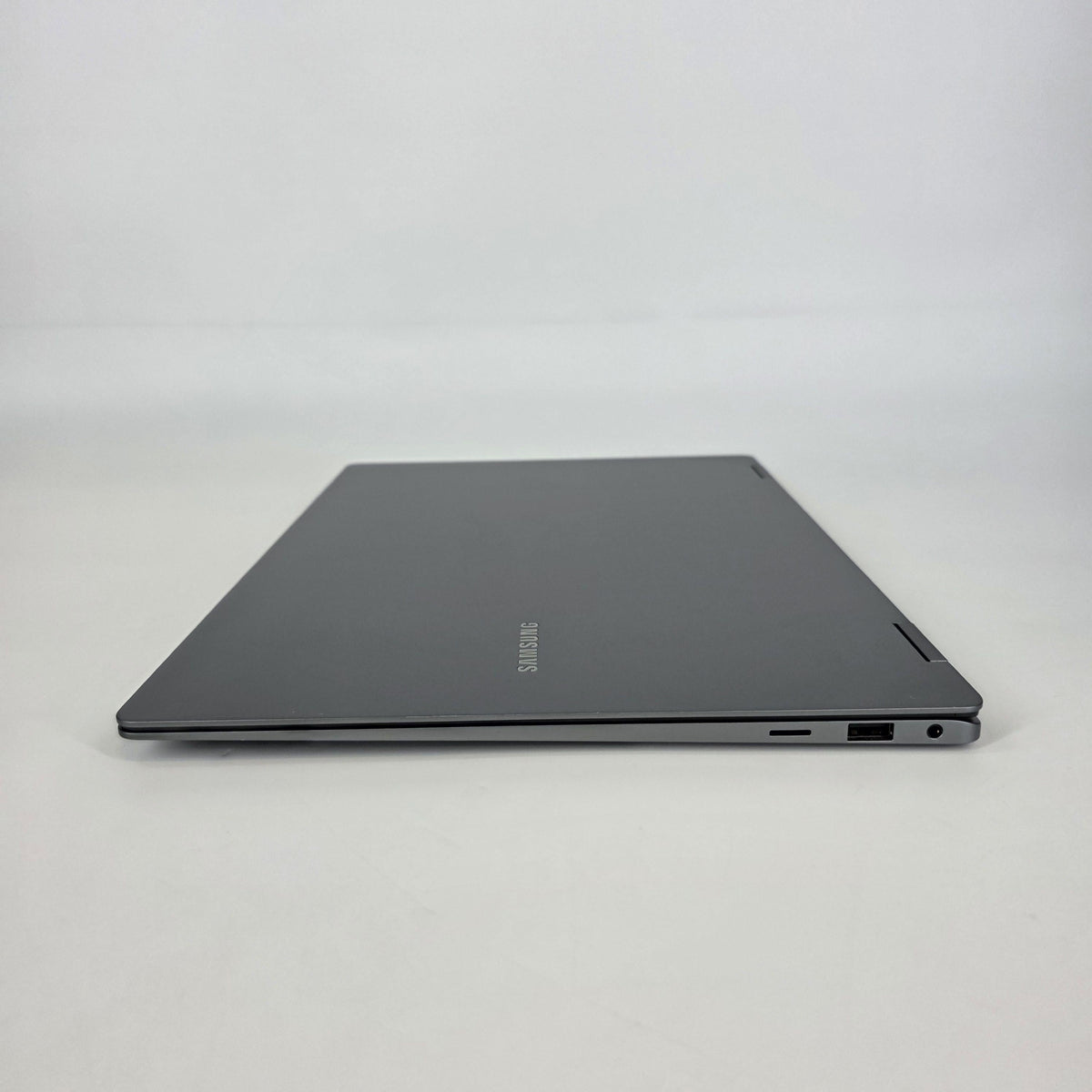 Samsung Galaxy Book5 Pro 360 16 Silver 2.2 GHz Intel Core Ultra 7 Series 2 16GB RAM 1TB Solid State Drive - Image 8