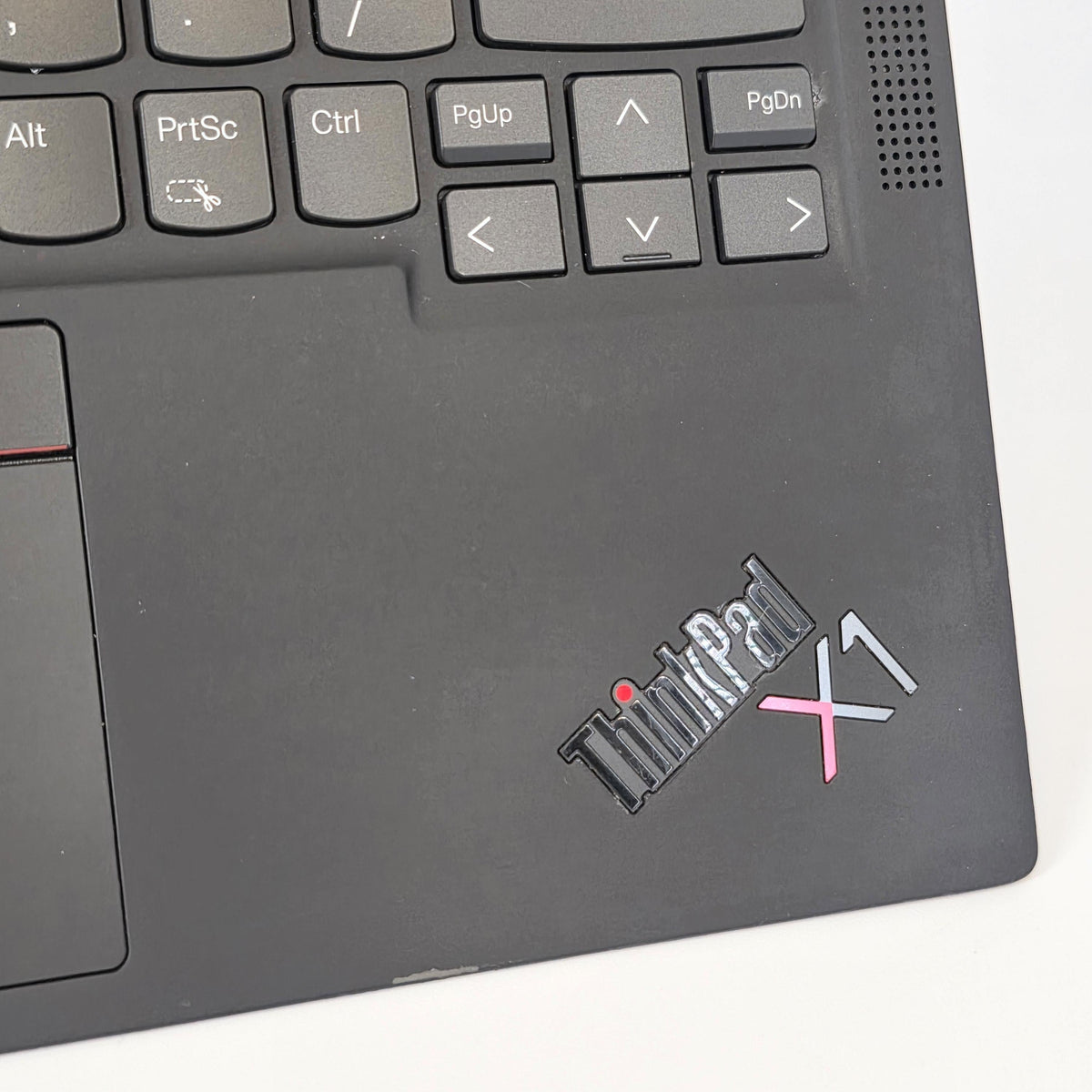 Lenovo ThinkPad X1 Carbon Gen 9 14 Black 2.8 GHz Intel Core i7 11th Gen. 16GB RAM 1TB Solid State Drive - Image 15