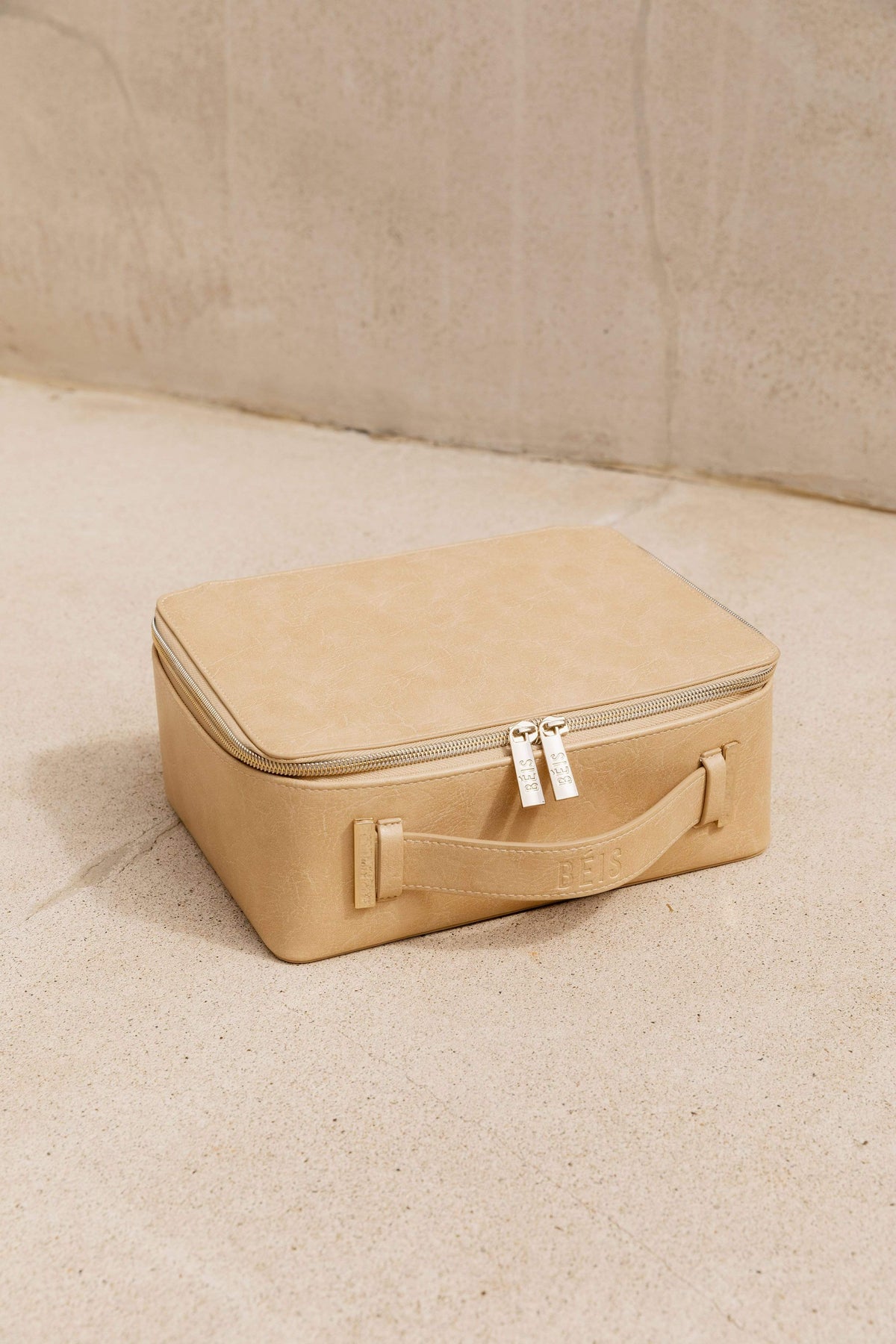 Resale The Cosmetic Case in Beige - Image 10