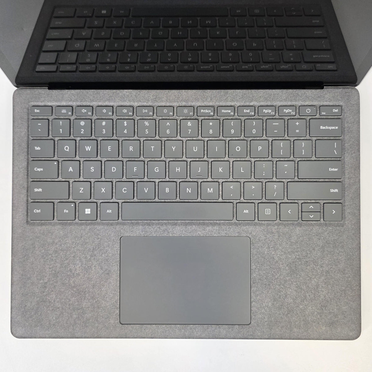 Microsoft Surface Laptop 5 13.5 Platinum 2.7 GHz Intel Core i7 12th Gen. 16GB RAM 256GB Solid State Drive - Image 2