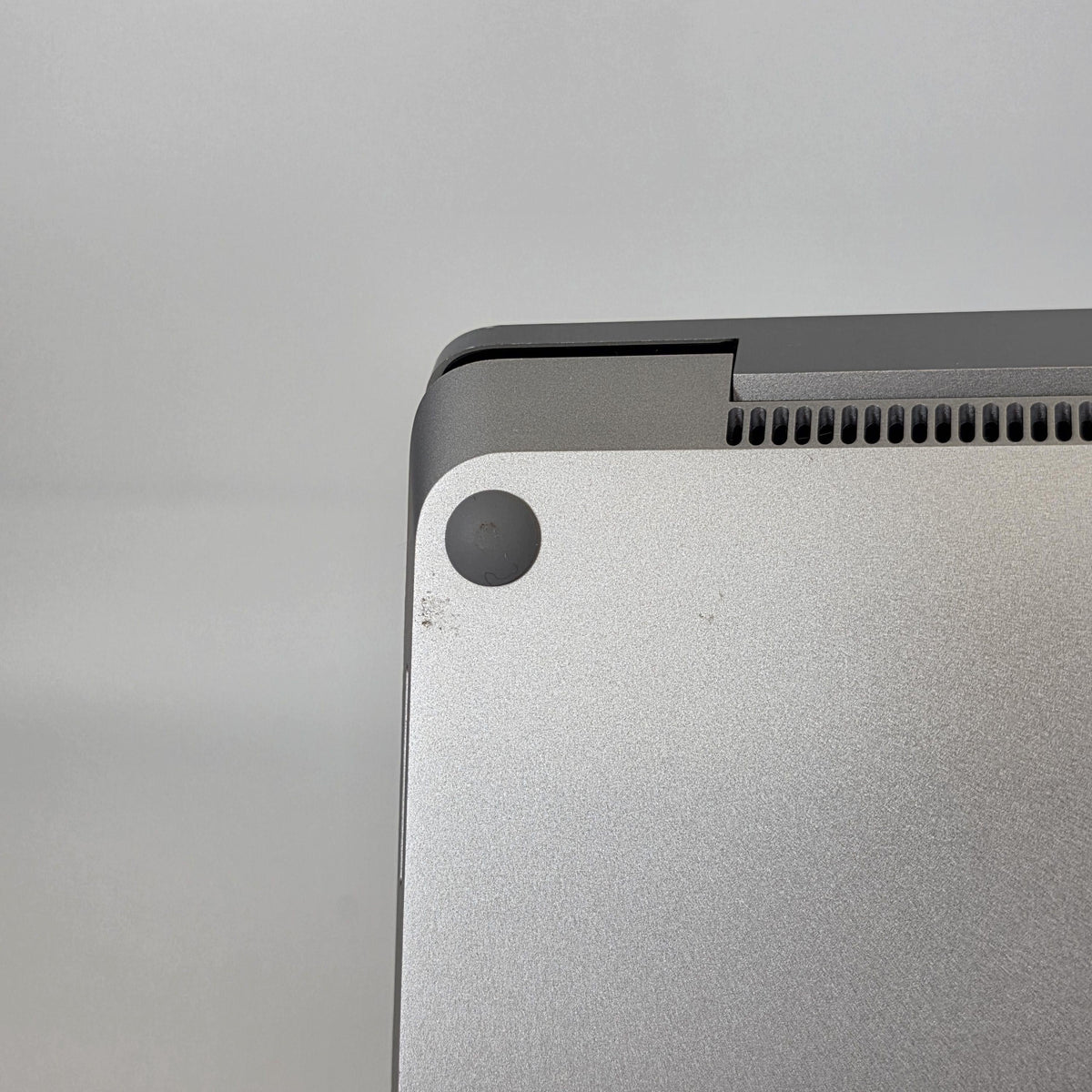 Microsoft Surface Laptop 5 13.5 Platinum 2.7 GHz Intel Core i7 12th Gen. 16GB RAM 256GB Solid State Drive - Image 12