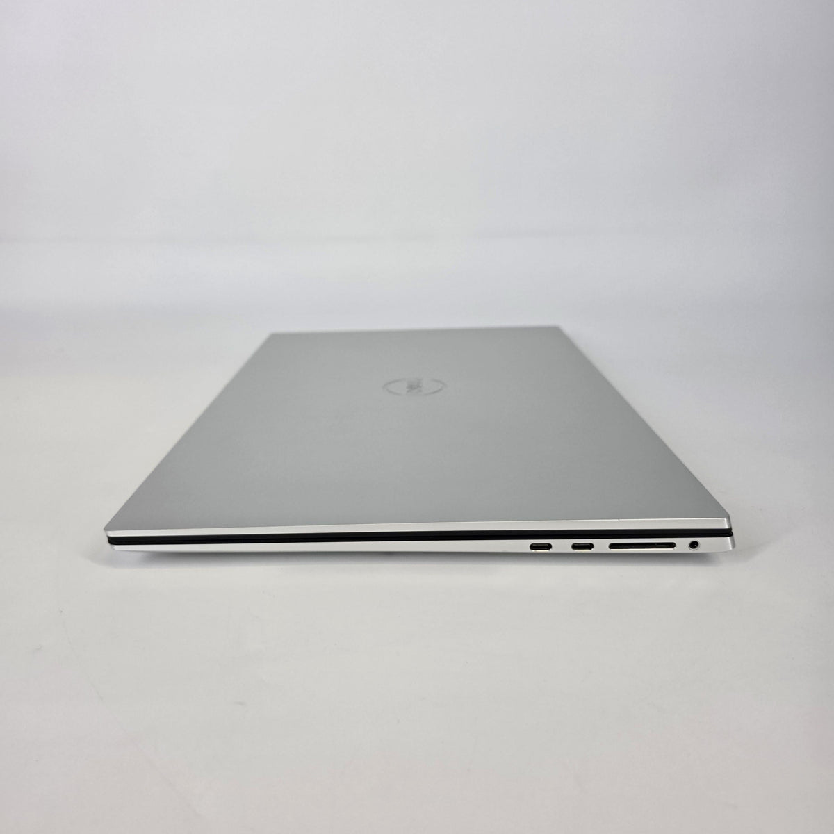 Dell XPS 17 9710 Silver 2.5 GHz Intel Core i9 11th Gen. 64GB RAM 1TB Solid State Drive NVIDIA GeForce RTX 3060 6 GB - Image 7