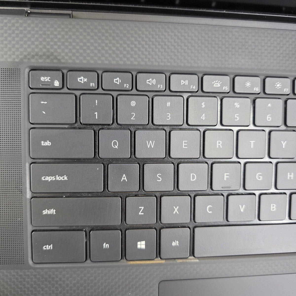 Dell Precision 5760 17 Gray 2.6 GHz Intel Core i9 11th Gen. 64GB RAM 2TB Solid State Drive NVIDIA RTX A3000 6 GB - Image 11