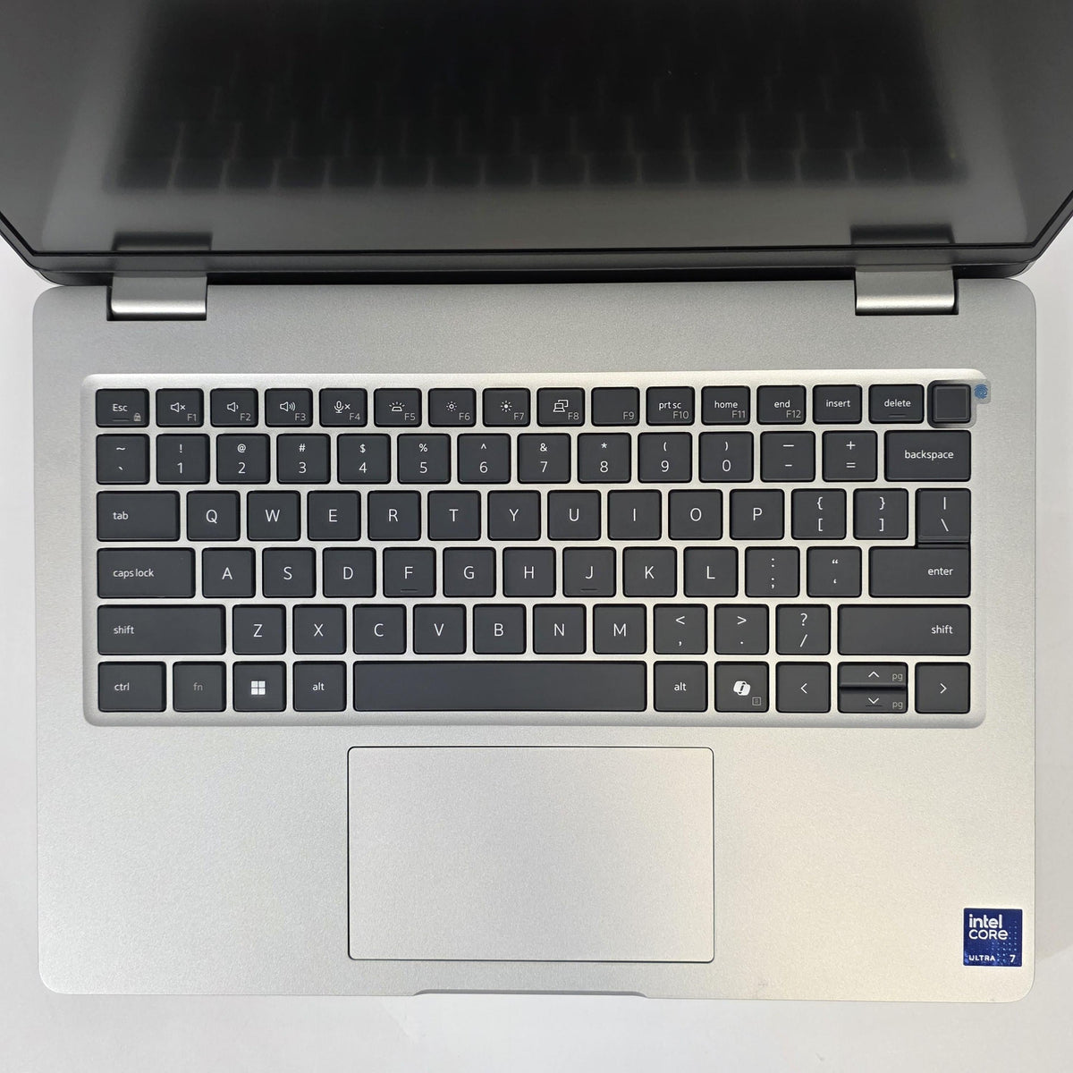 Dell Pro 14 PC14250 Platinum Silver 2.1 GHz Intel Core 7 32GB RAM 512GB Solid State Drive - Image 2