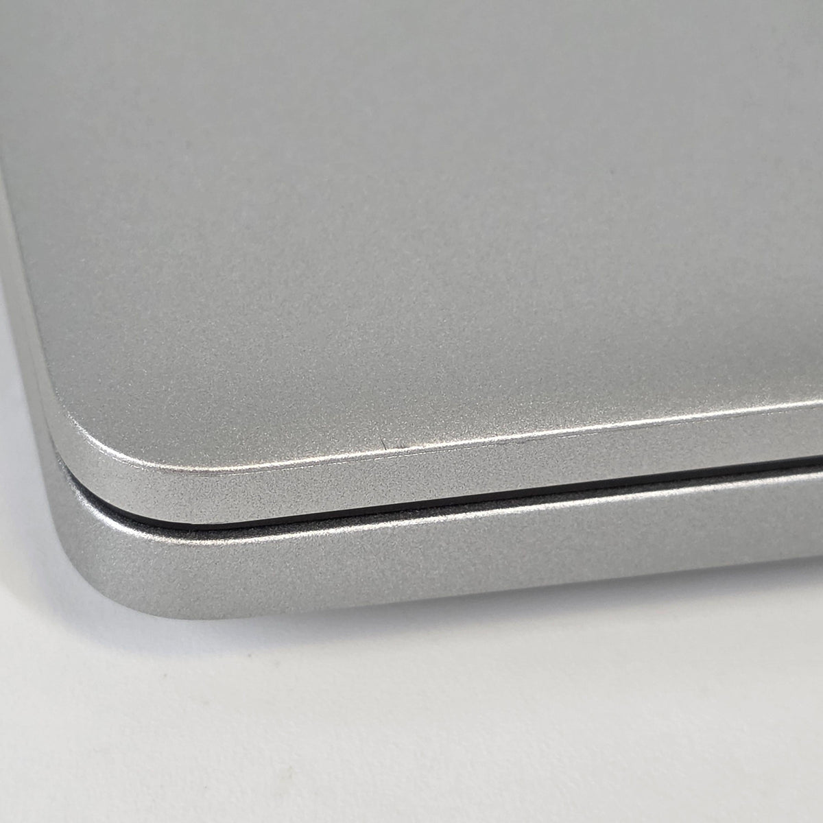 Dell Pro 14 PC14250 Platinum Silver 2.1 GHz Intel Core 7 32GB RAM 512GB Solid State Drive - Image 13