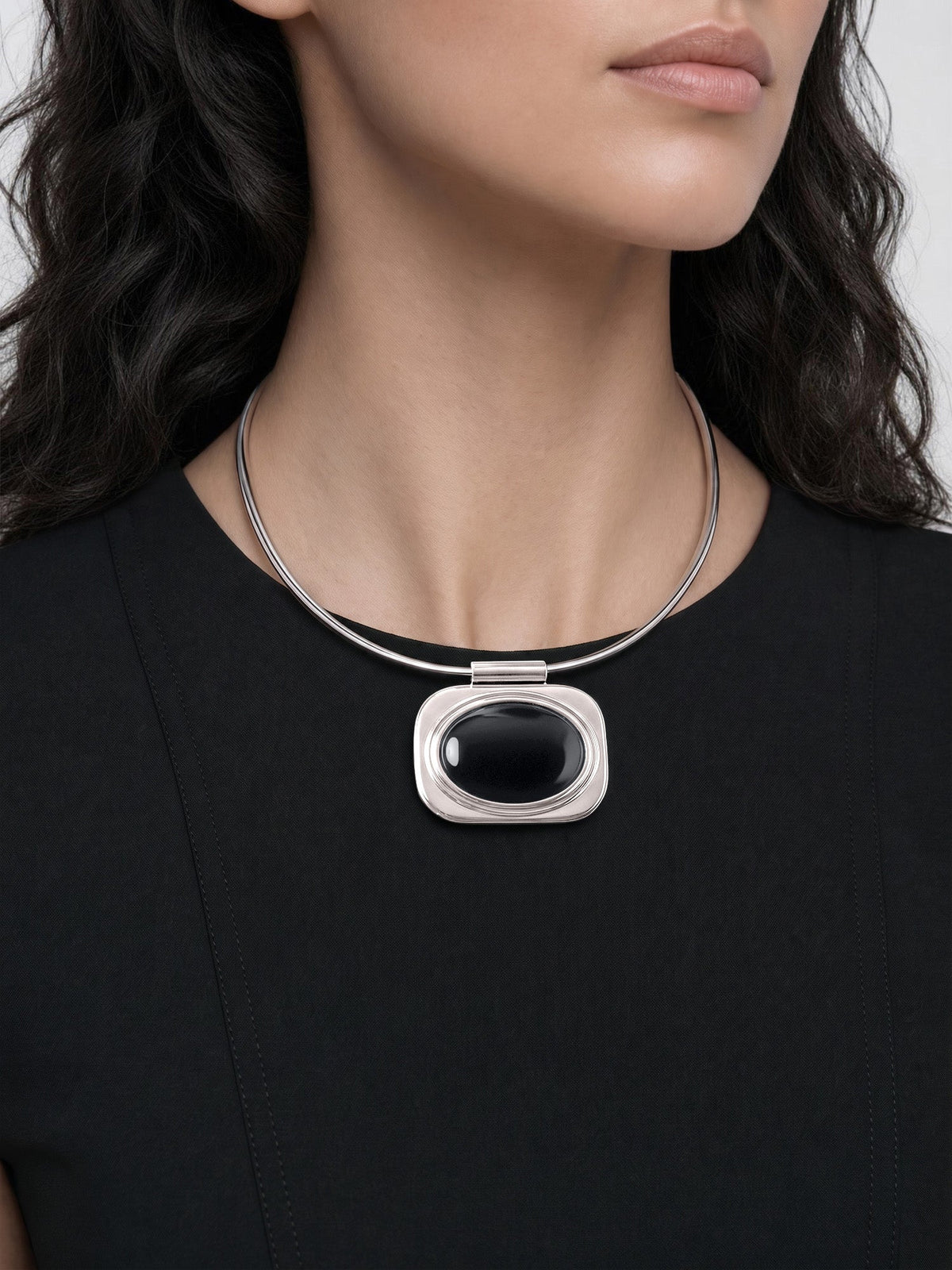 Onyx Cabochon Collar Necklace - Image 2