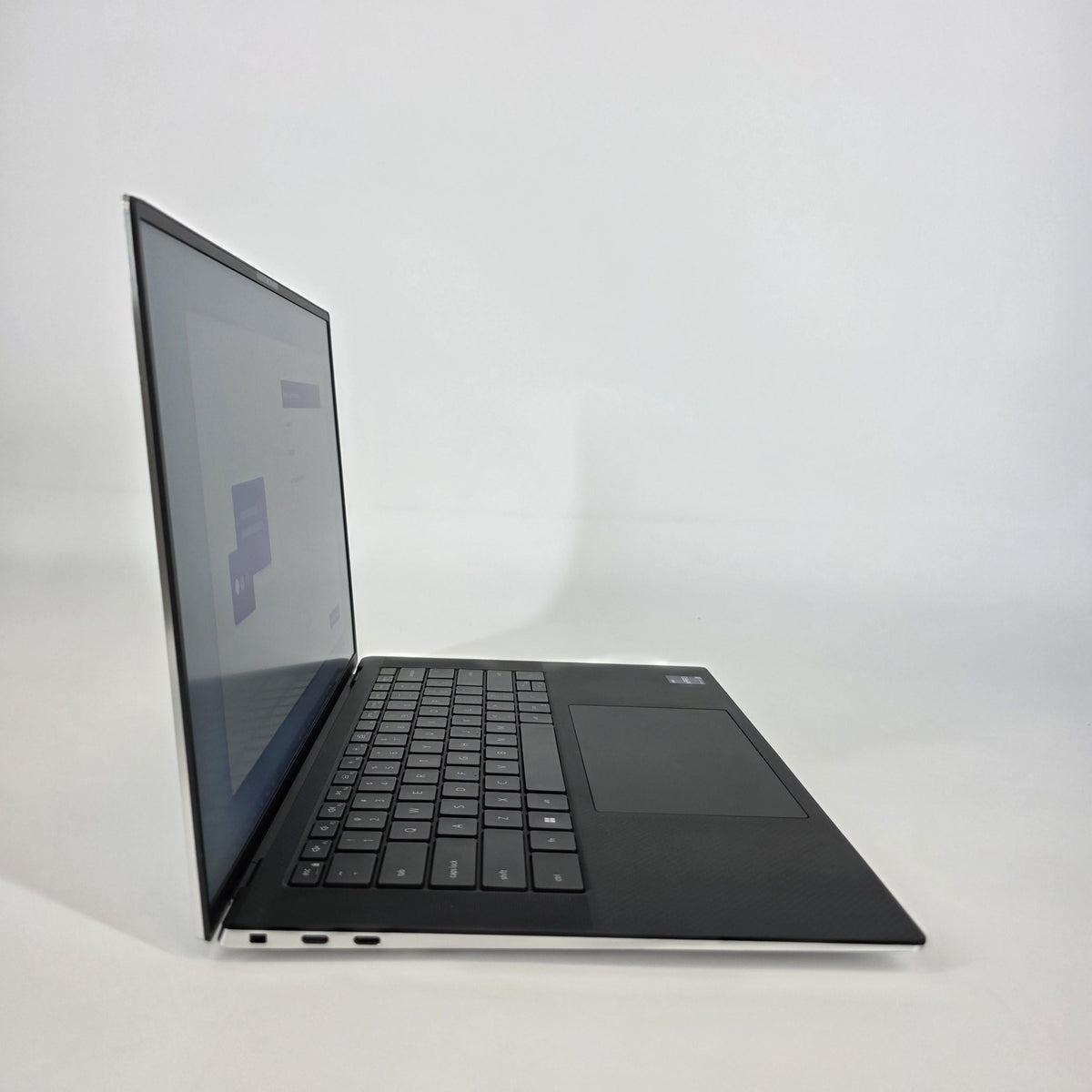 Dell XPS 15 9520 Silver 2.3 GHz Intel Core i7 12th Gen. 64GB RAM 1TB Solid State Drive NVIDIA GeForce RTX 3050 4 GB - Image 3