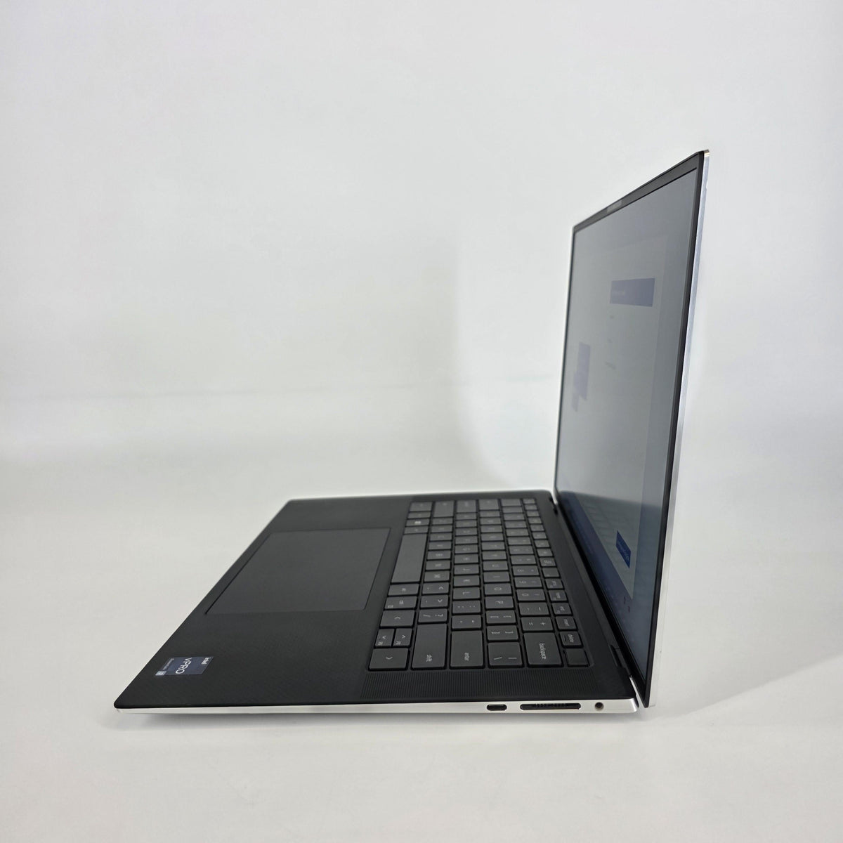 Dell XPS 15 9520 Silver 2.3 GHz Intel Core i7 12th Gen. 64GB RAM 1TB Solid State Drive NVIDIA GeForce RTX 3050 4 GB - Image 4