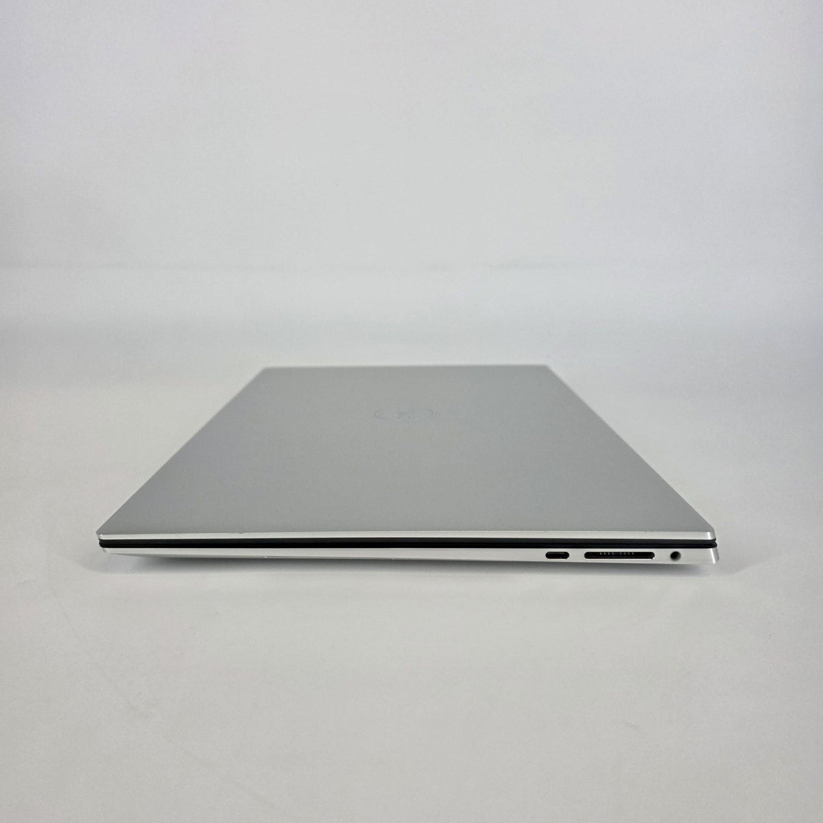 Dell XPS 15 9520 Silver 2.3 GHz Intel Core i7 12th Gen. 64GB RAM 1TB Solid State Drive NVIDIA GeForce RTX 3050 4 GB - Image 7