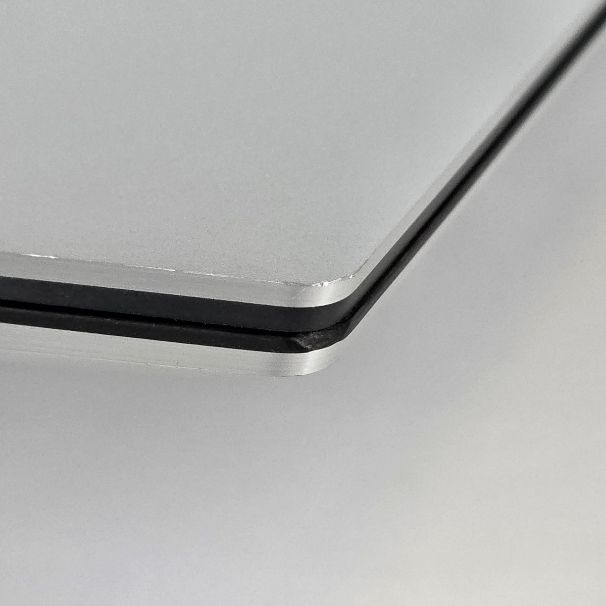 Dell XPS 15 9520 Silver 2.3 GHz Intel Core i7 12th Gen. 64GB RAM 1TB Solid State Drive NVIDIA GeForce RTX 3050 4 - Image 11