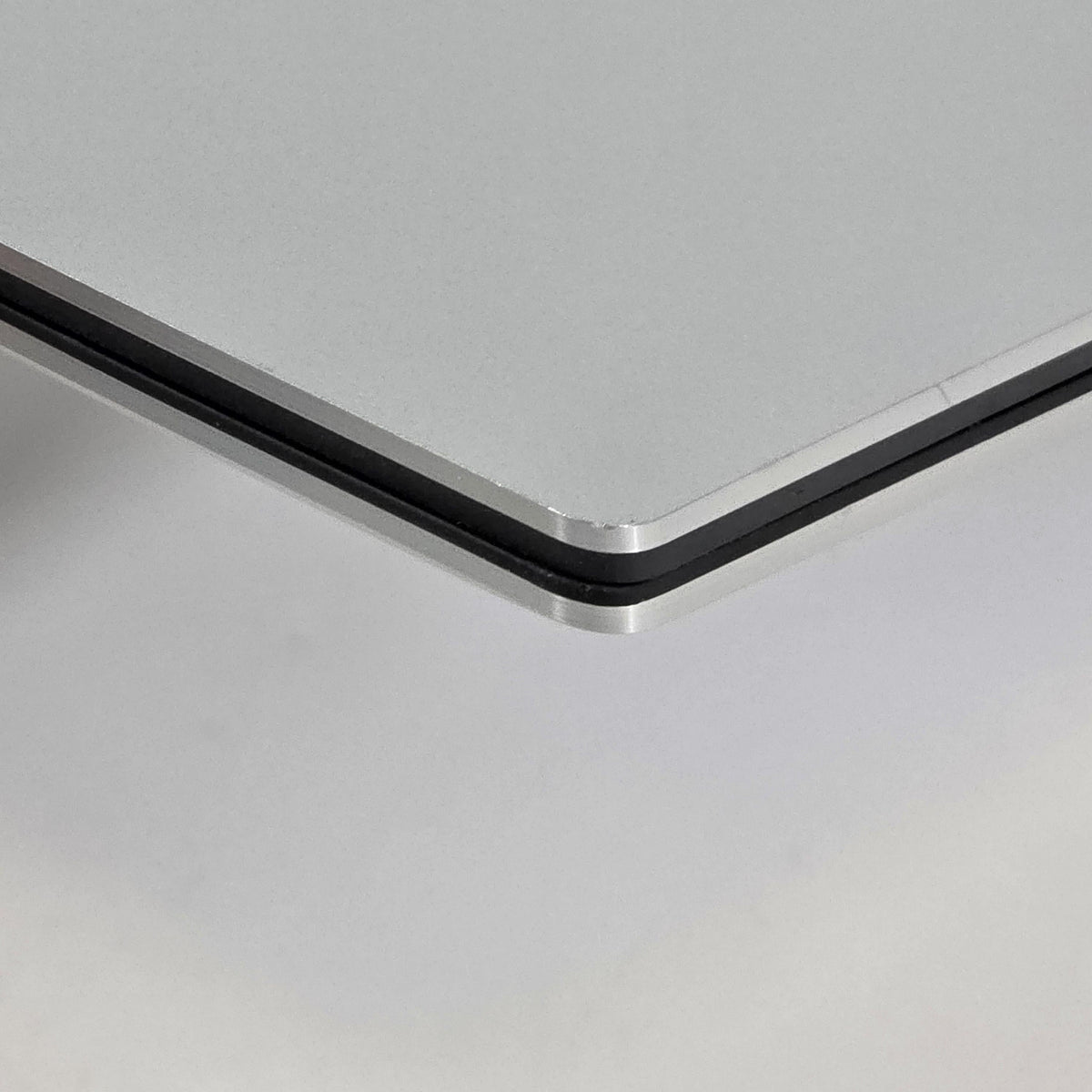 Dell XPS 15 9520 Silver 2.3 GHz Intel Core i7 12th Gen. 64GB RAM 1TB Solid State Drive NVIDIA GeForce RTX 3050 4 - Image 14