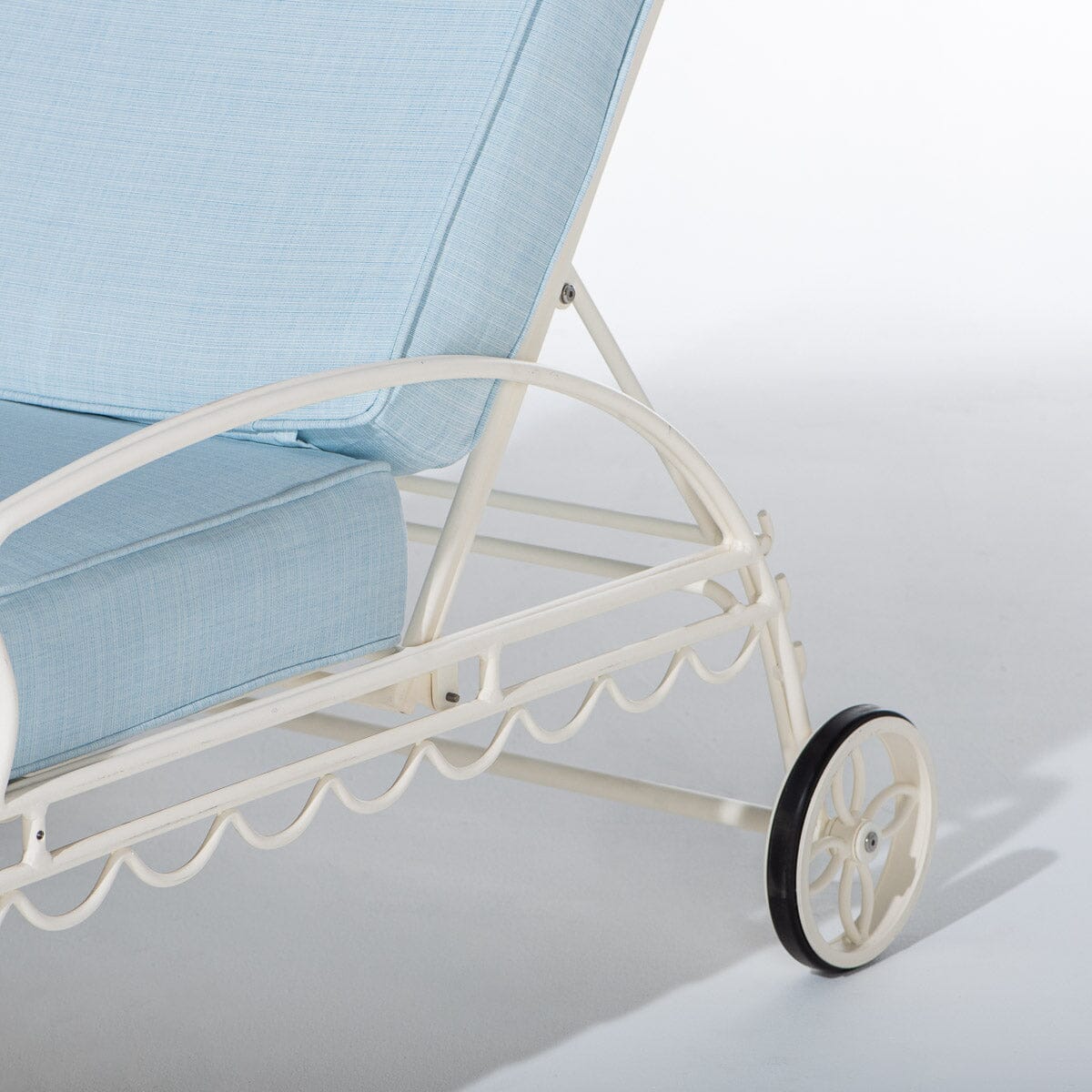 The Al Fresco Sun Lounger - Image 7