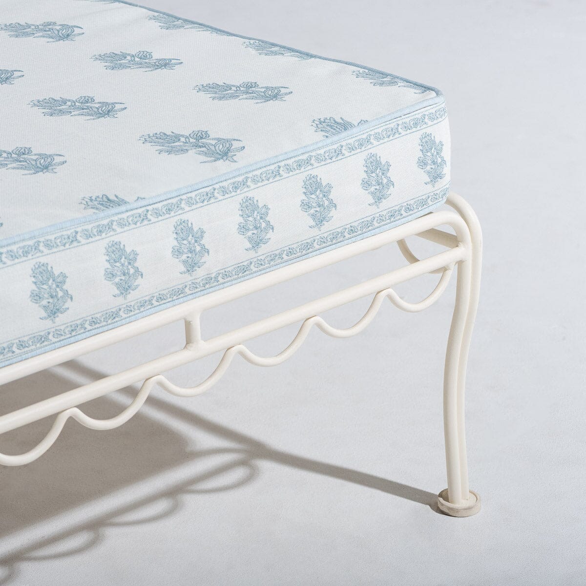 The Al Fresco Sun Lounger by Amanda Lindroth - Image 5