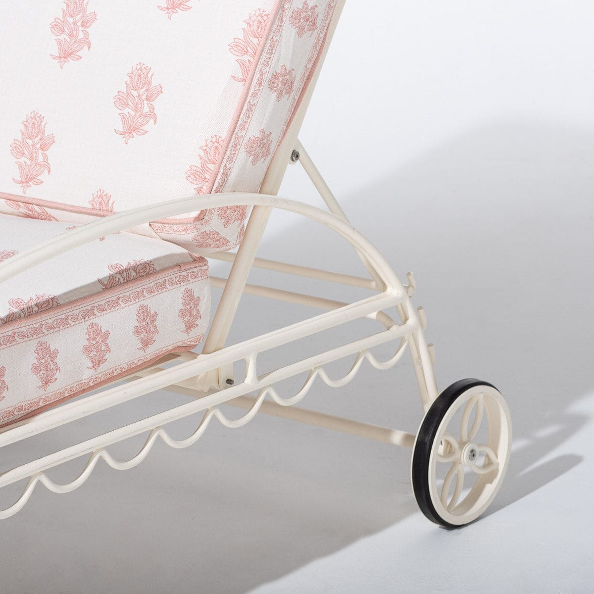 The Al Fresco Sun Lounger by Amanda Lindroth - Image 8