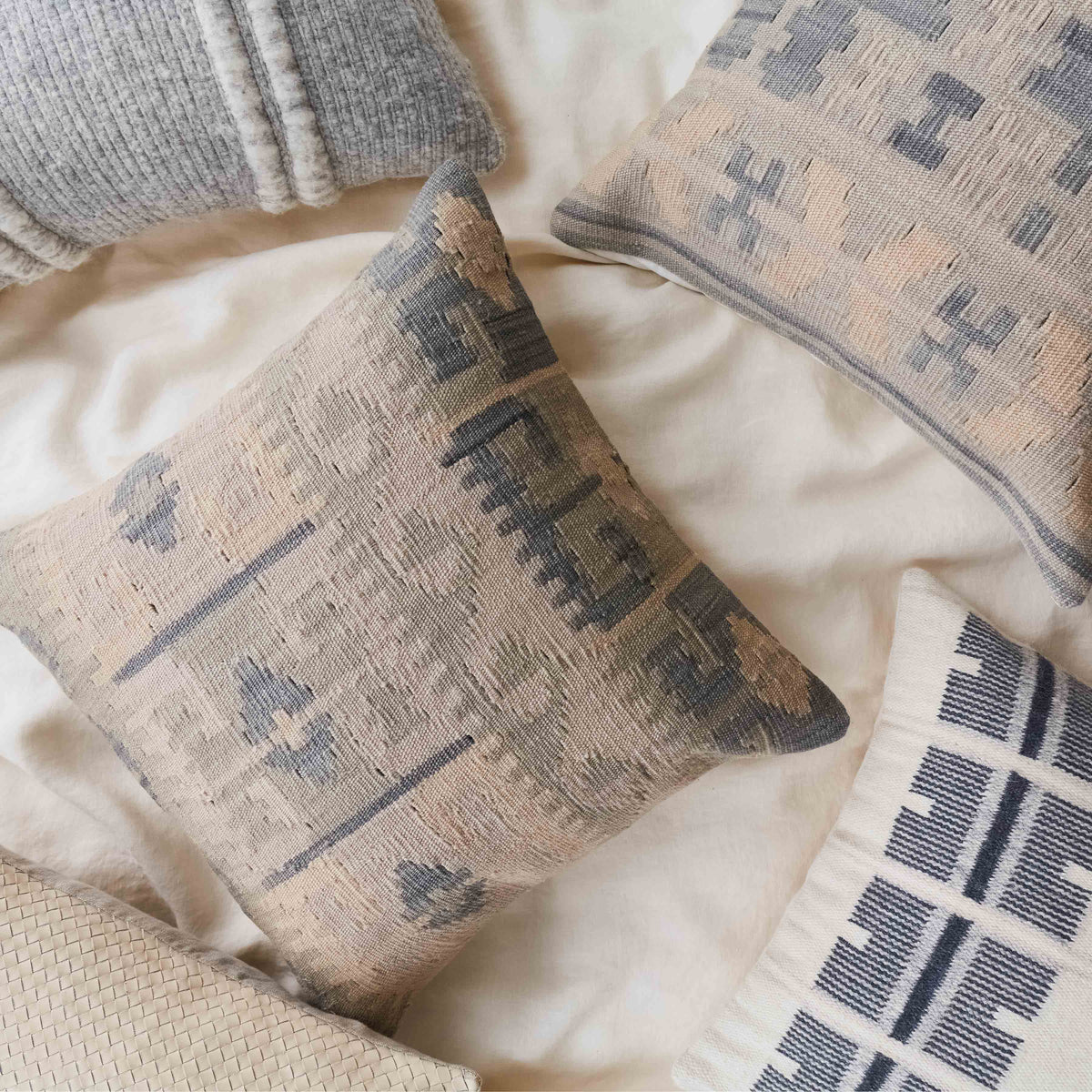 Adana Kilim Pillow - Image 2