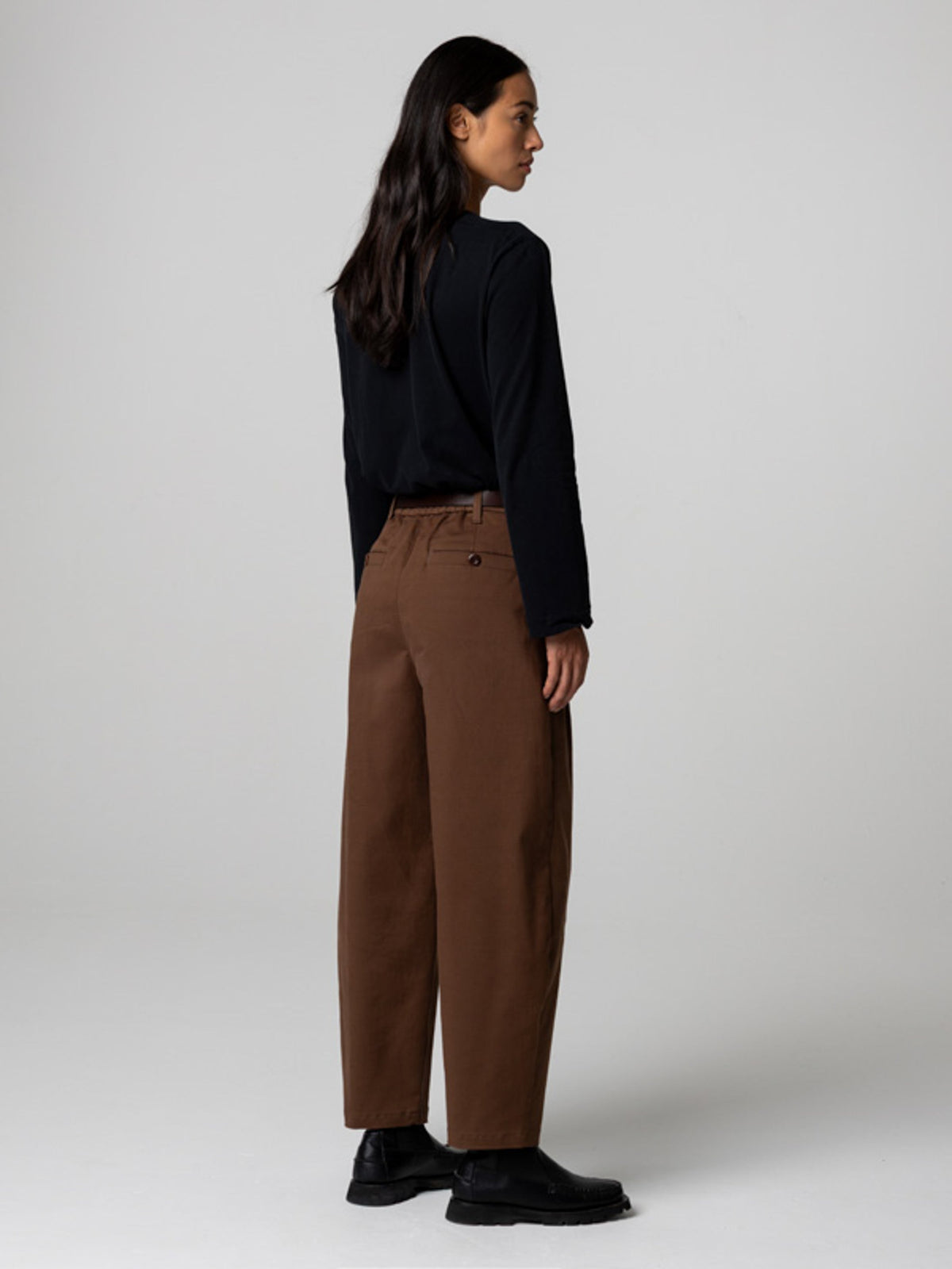 Women's Amy Powney + Finisterre Pleat Front Trouser - Image 5