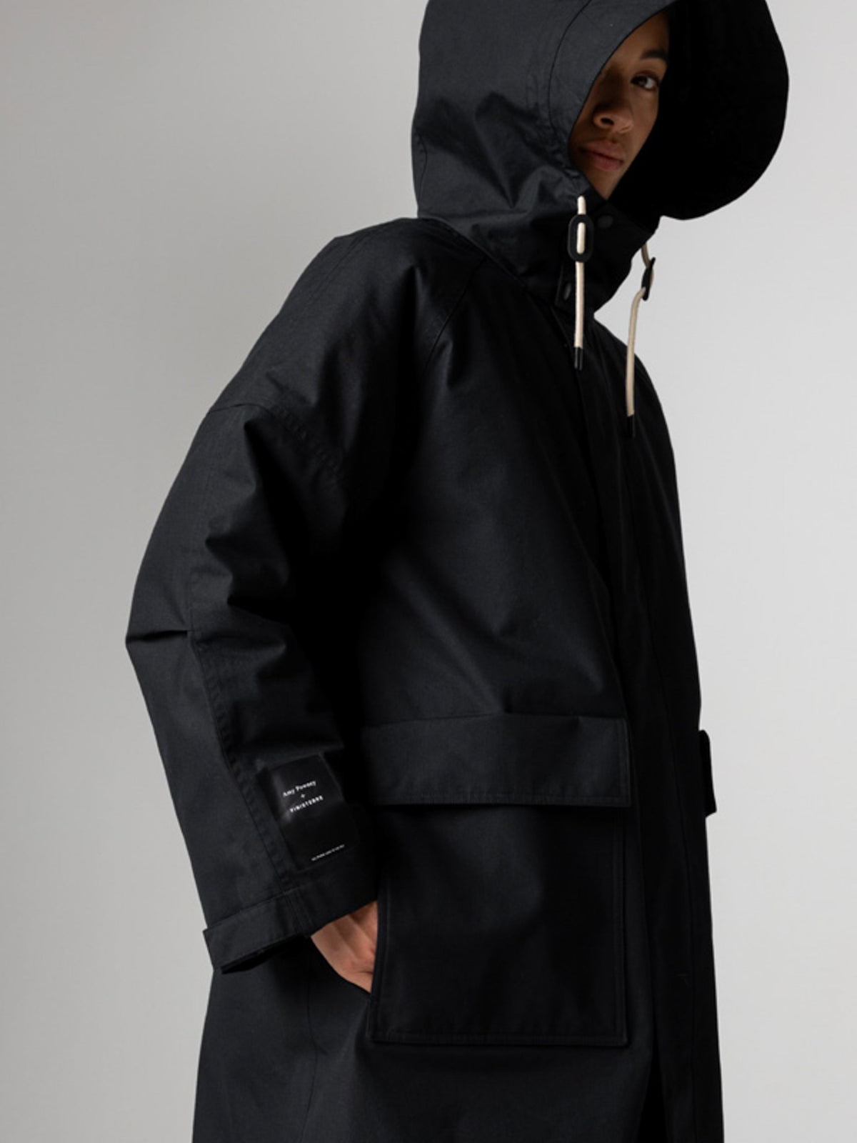 Women's Amy Powney + Finisterre Longline Waterproof Jacket - Image 3