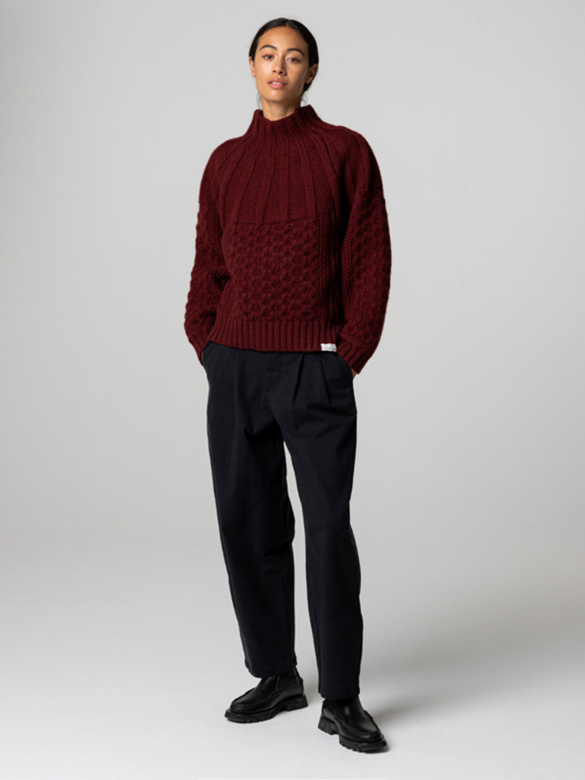 Women's Amy Powney + Finisterre Aran Knit Jumper - Image 4