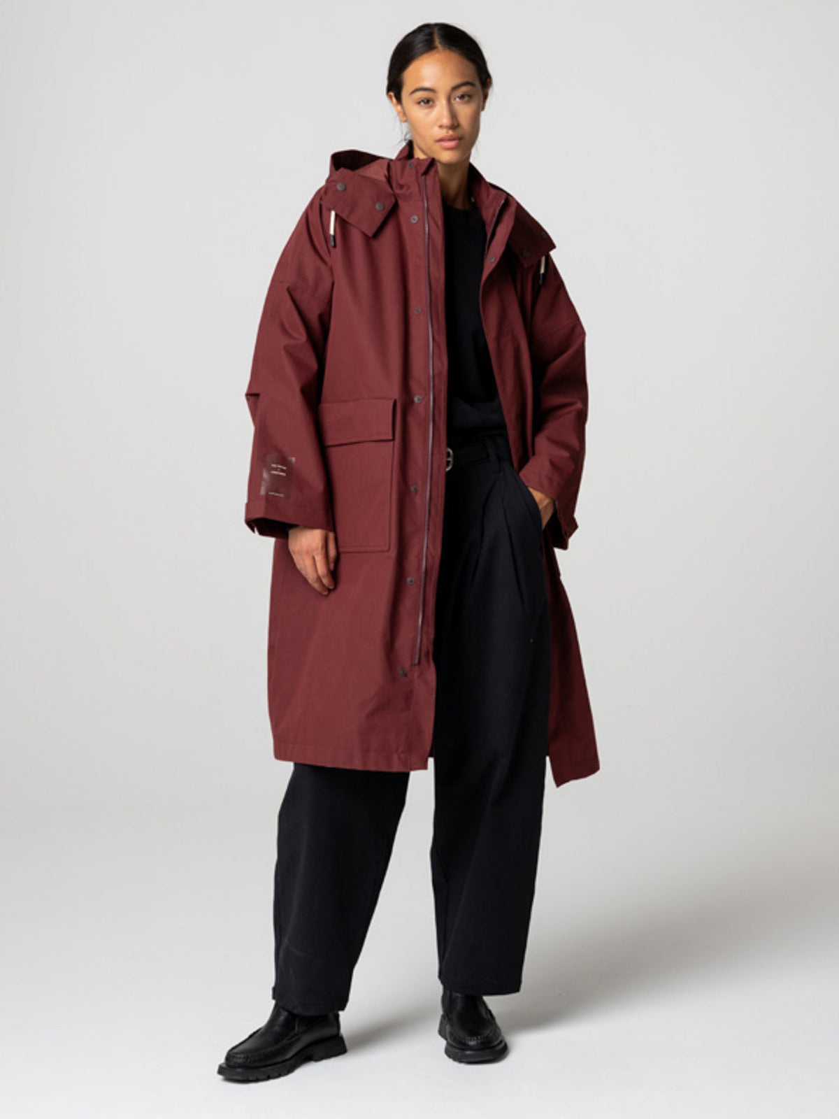 Women's Amy Powney + Finisterre Longline Waterproof Jacket - Image 4