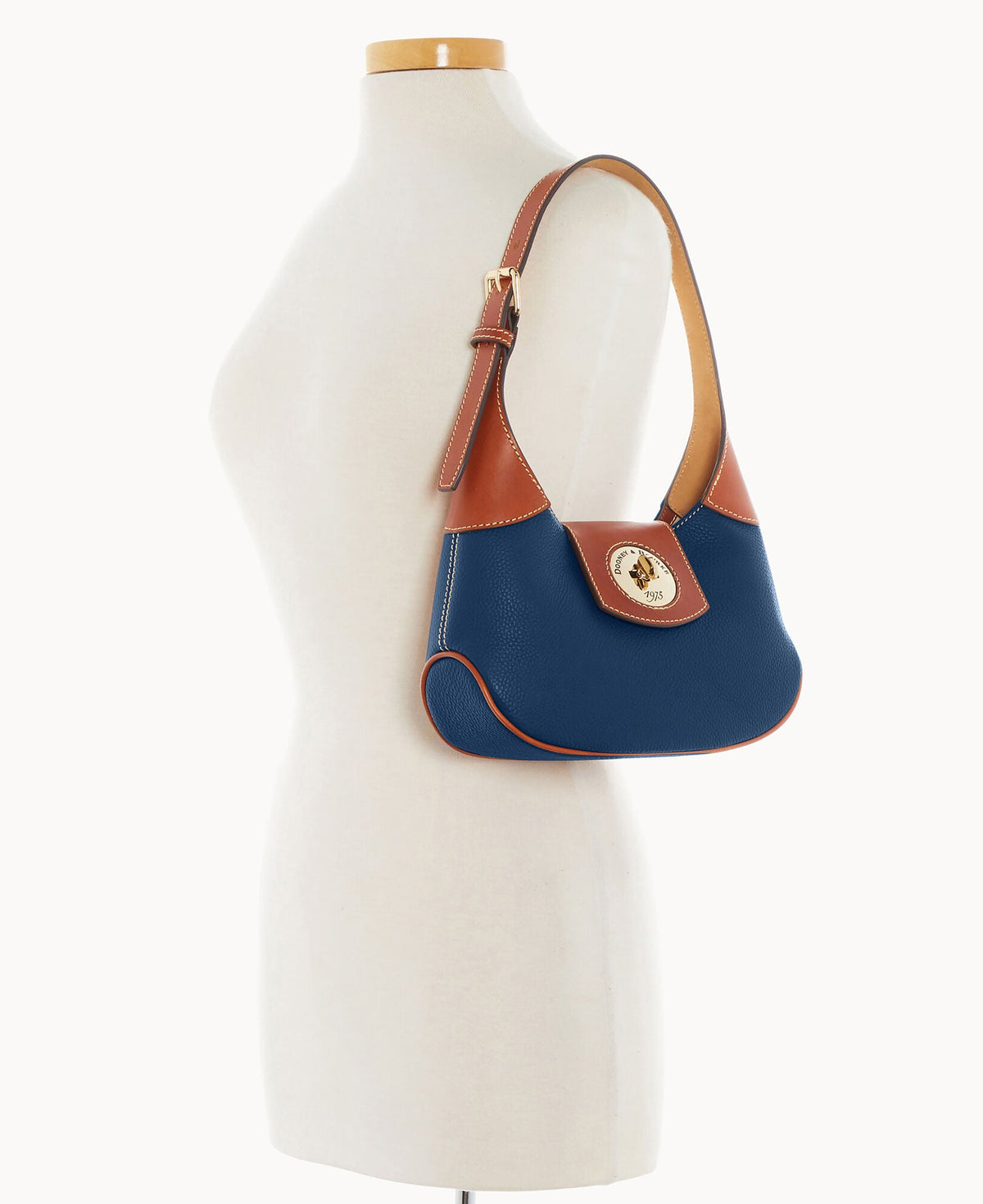 Pebble Turnlock Hobo 26 - Image 45