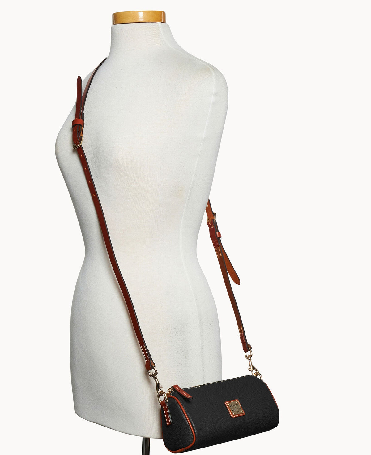 Pebble Grain Barrel Crossbody 20 - Image 4
